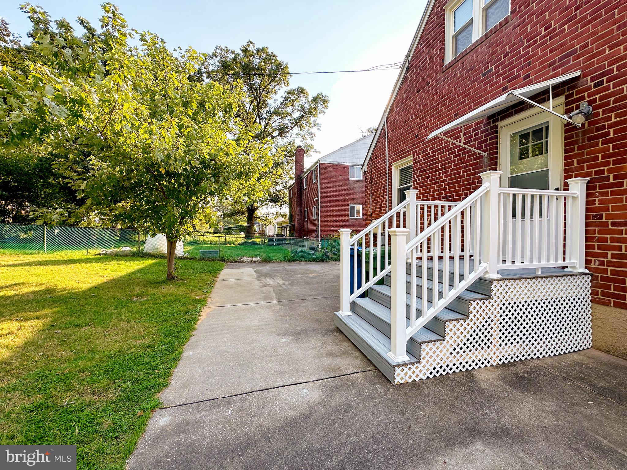 HAMILTON HILLS - Residential