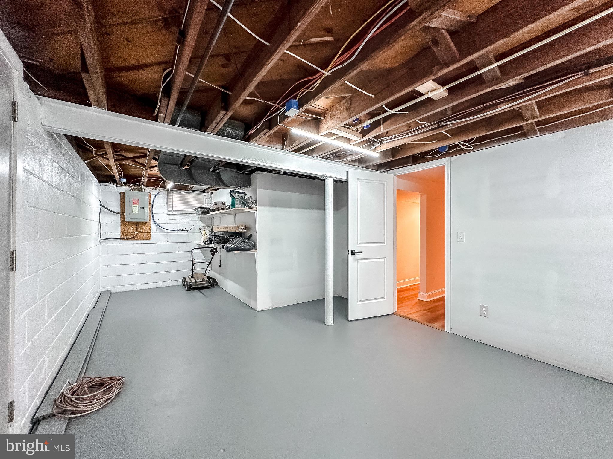 HAMILTON HILLS - Residential