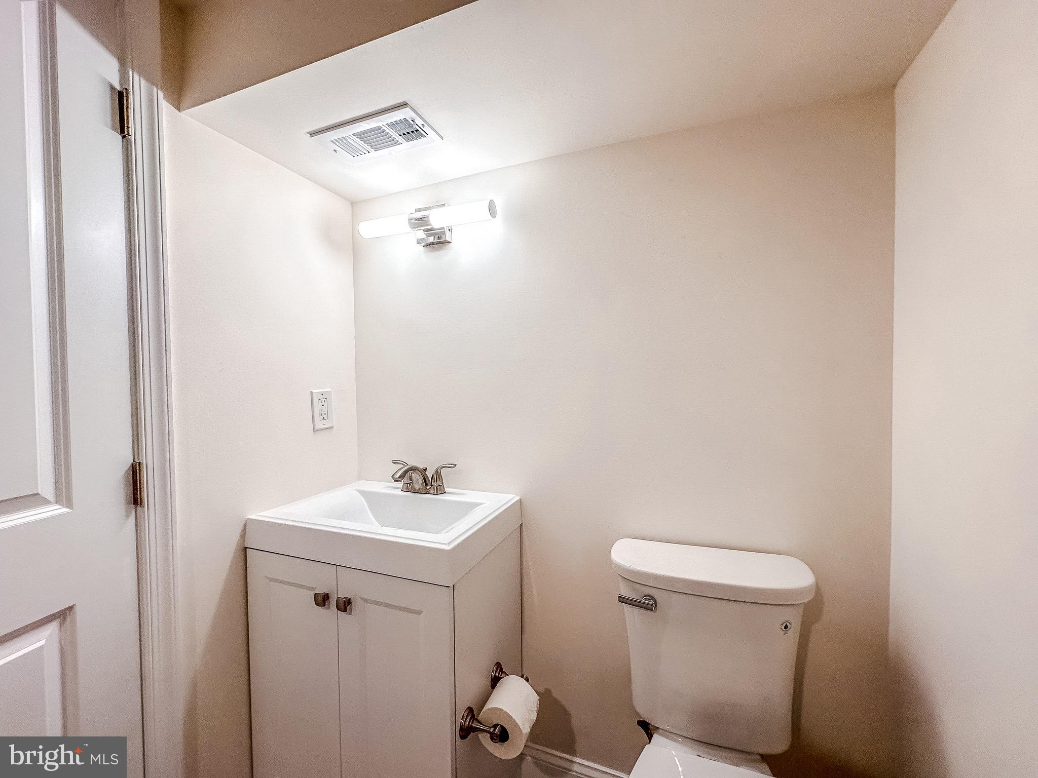 HAMILTON HILLS - Residential