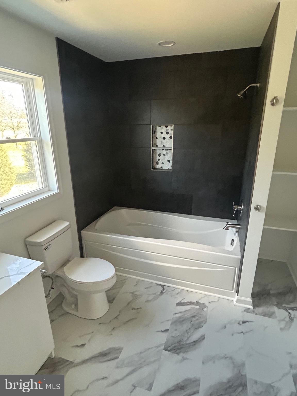 HOWARD SPEAKS - Residential