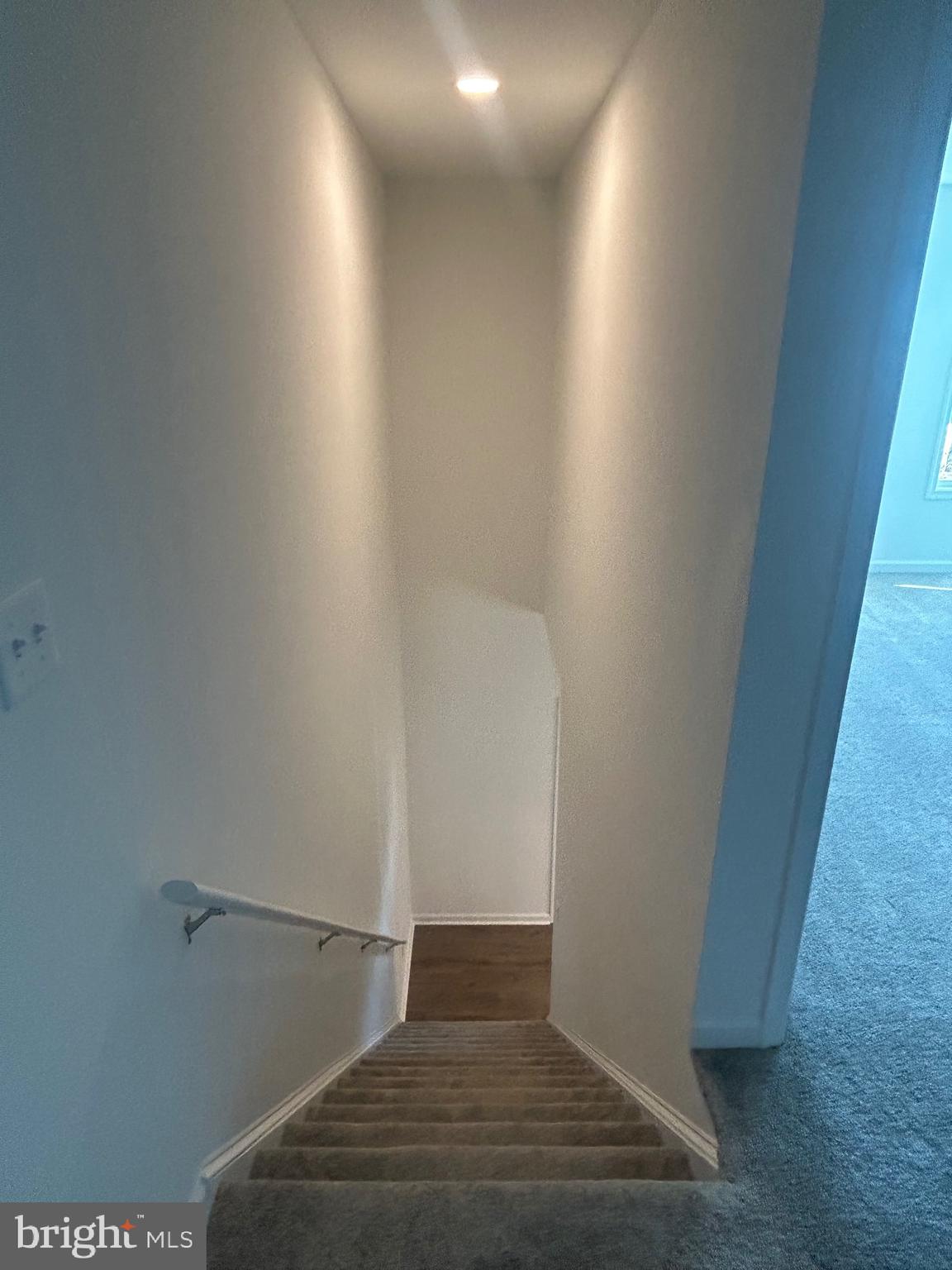 HOWARD SPEAKS - Residential