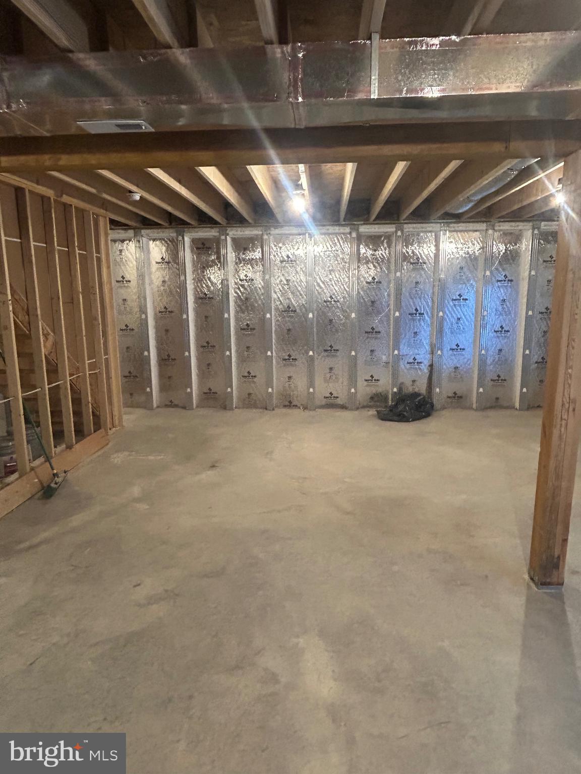 HOWARD SPEAKS - Residential