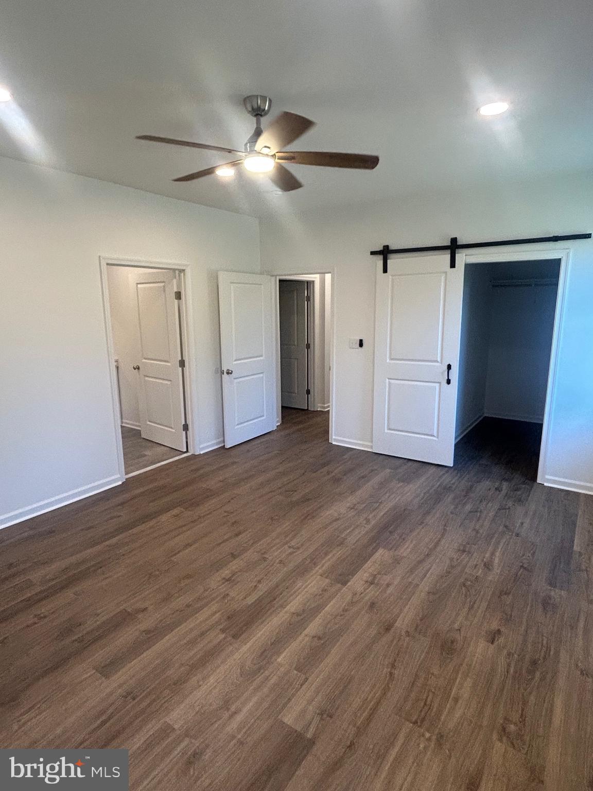 HOWARD SPEAKS - Residential