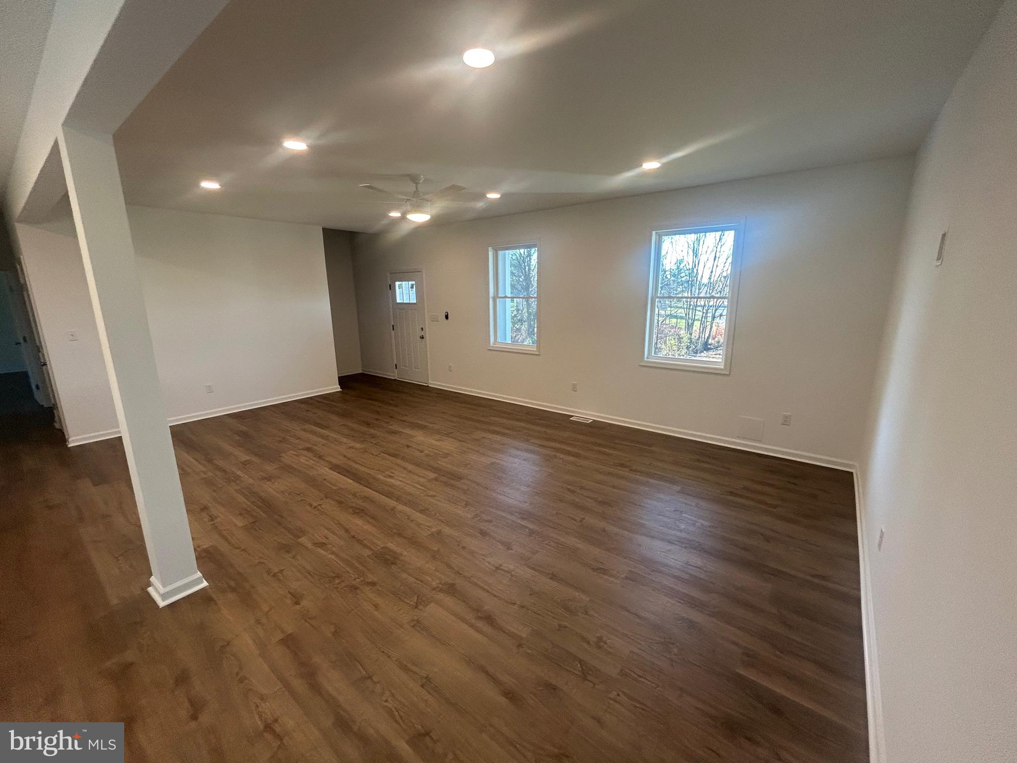 HOWARD SPEAKS - Residential