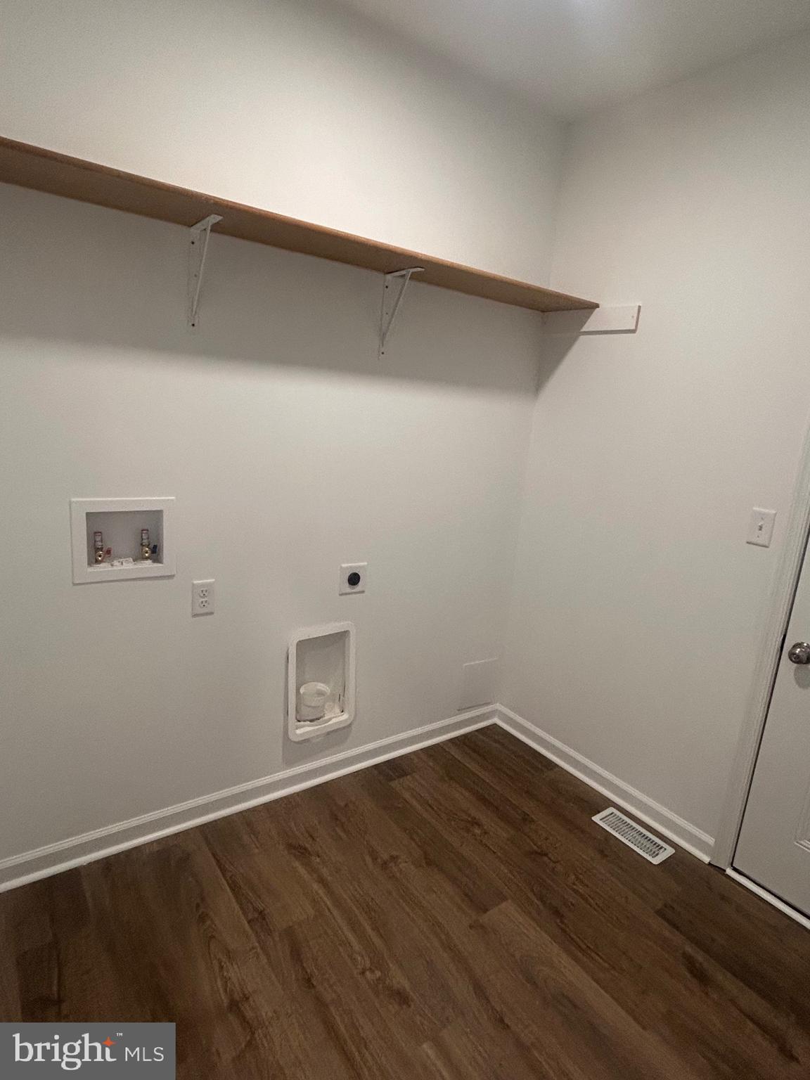 HOWARD SPEAKS - Residential