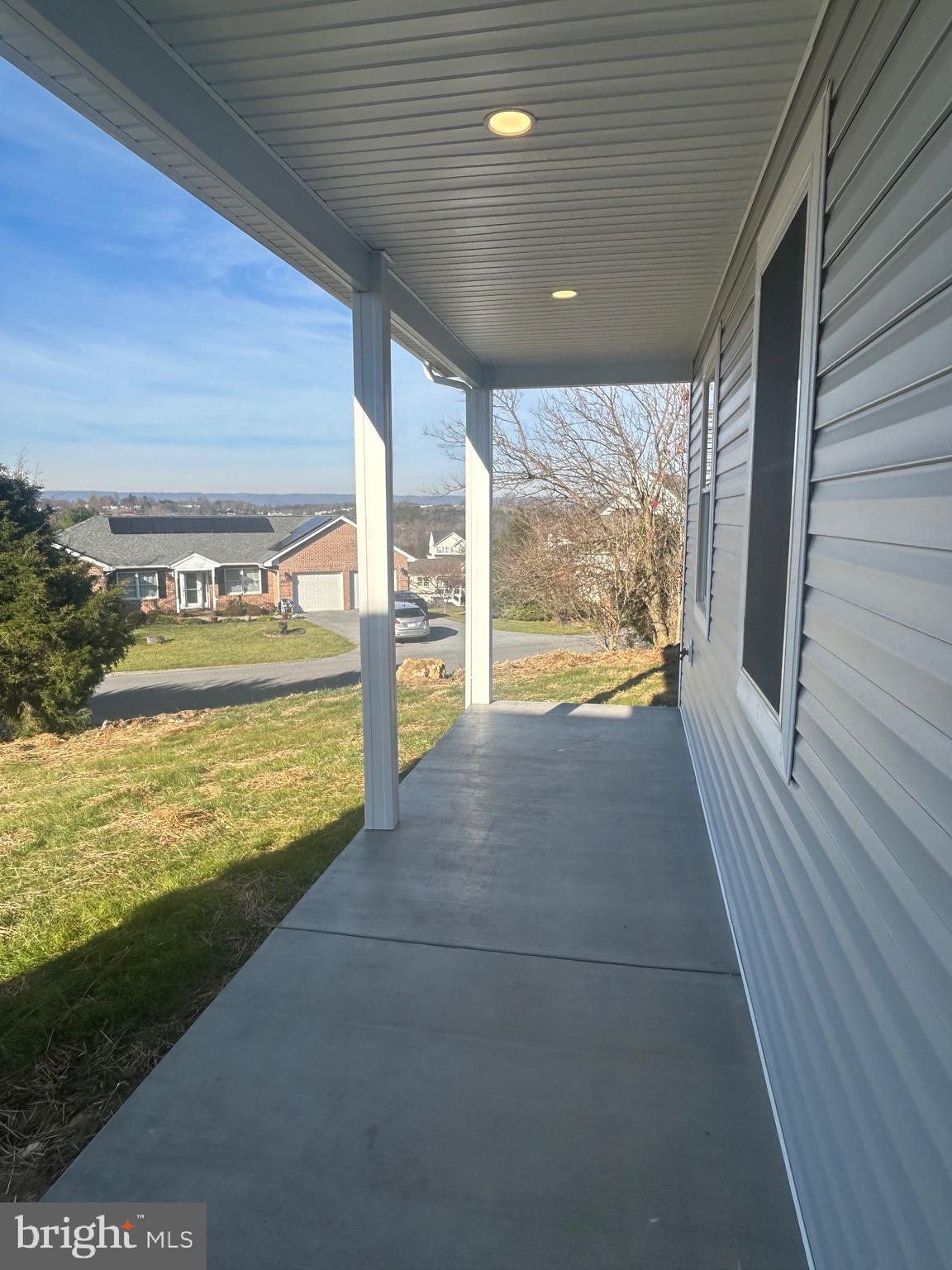 HOWARD SPEAKS - Residential