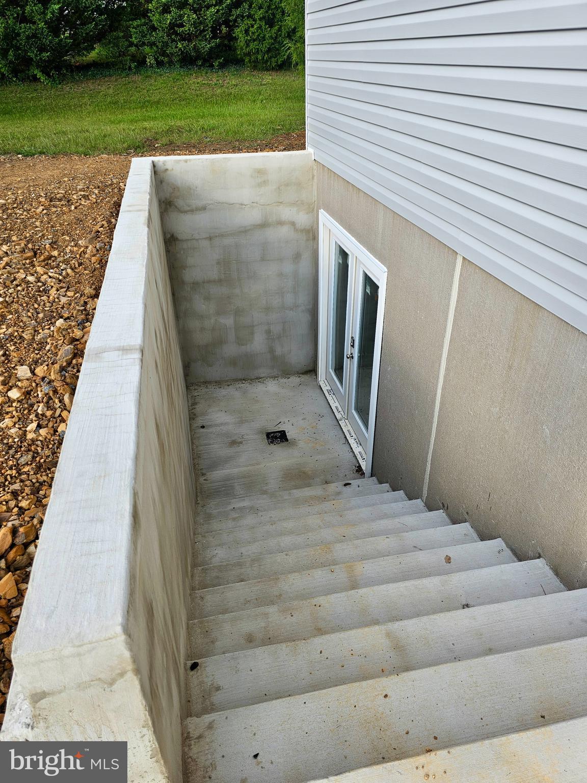 HOWARD SPEAKS - Residential