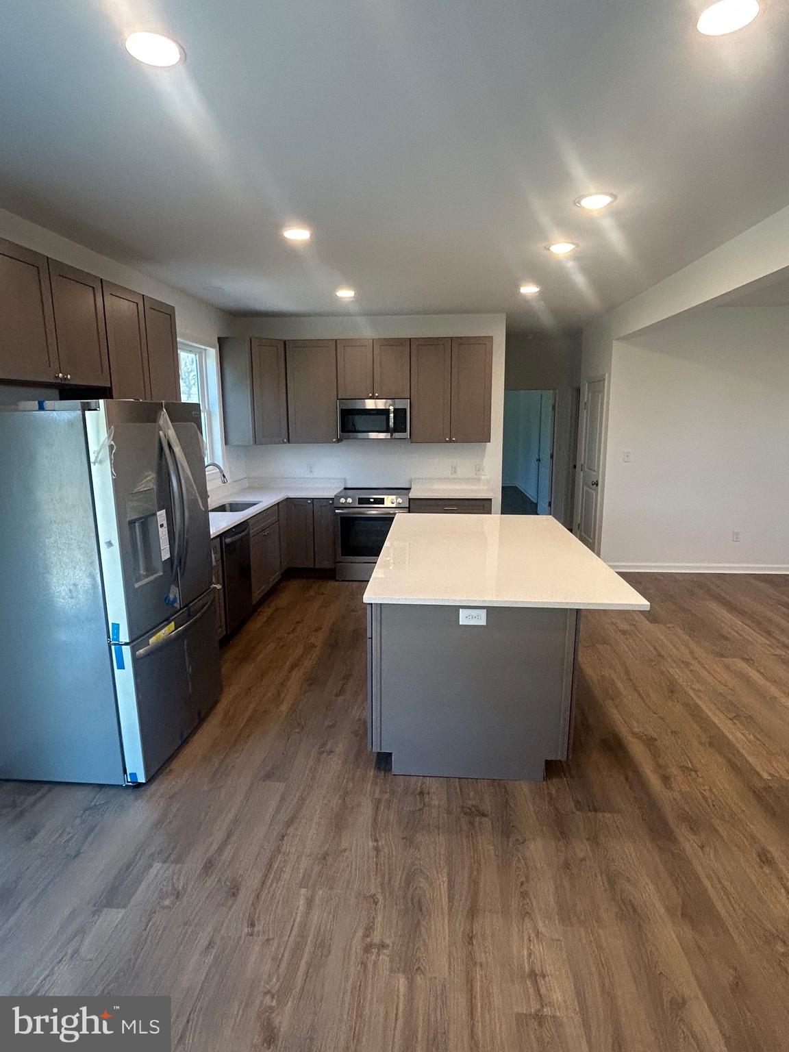 HOWARD SPEAKS - Residential