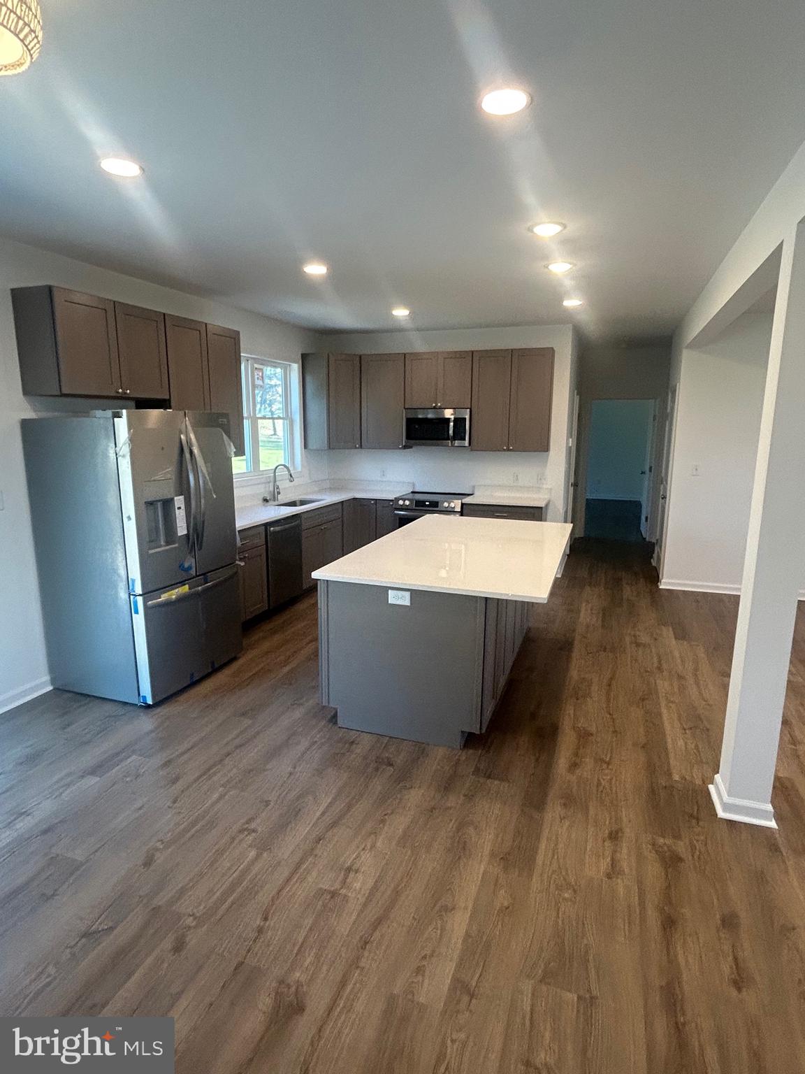 HOWARD SPEAKS - Residential