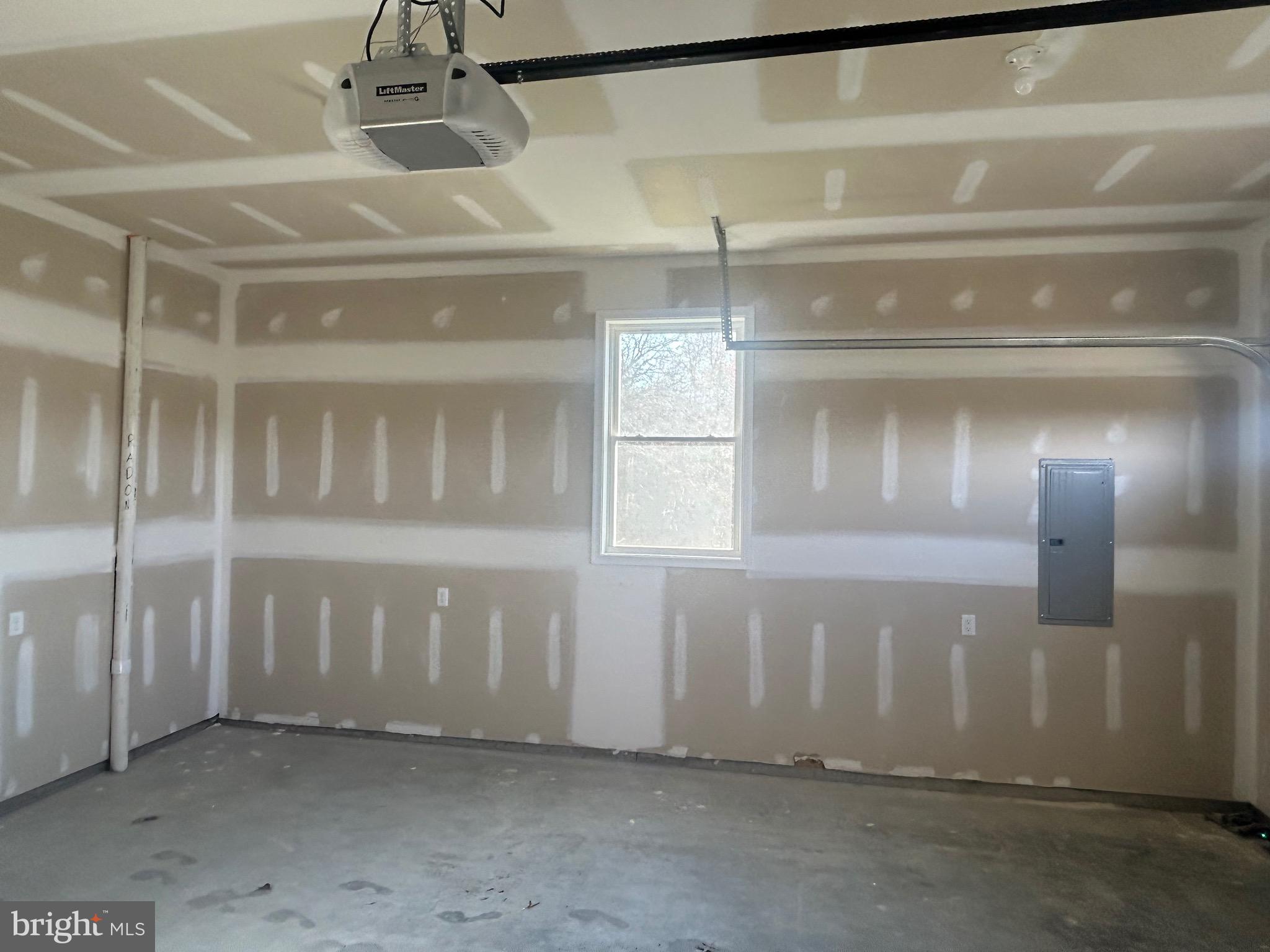 HOWARD SPEAKS - Residential