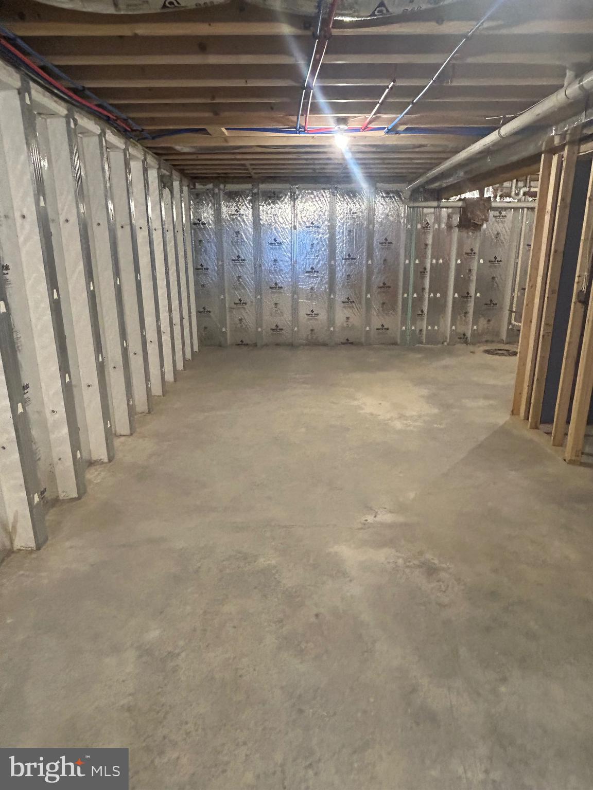 HOWARD SPEAKS - Residential