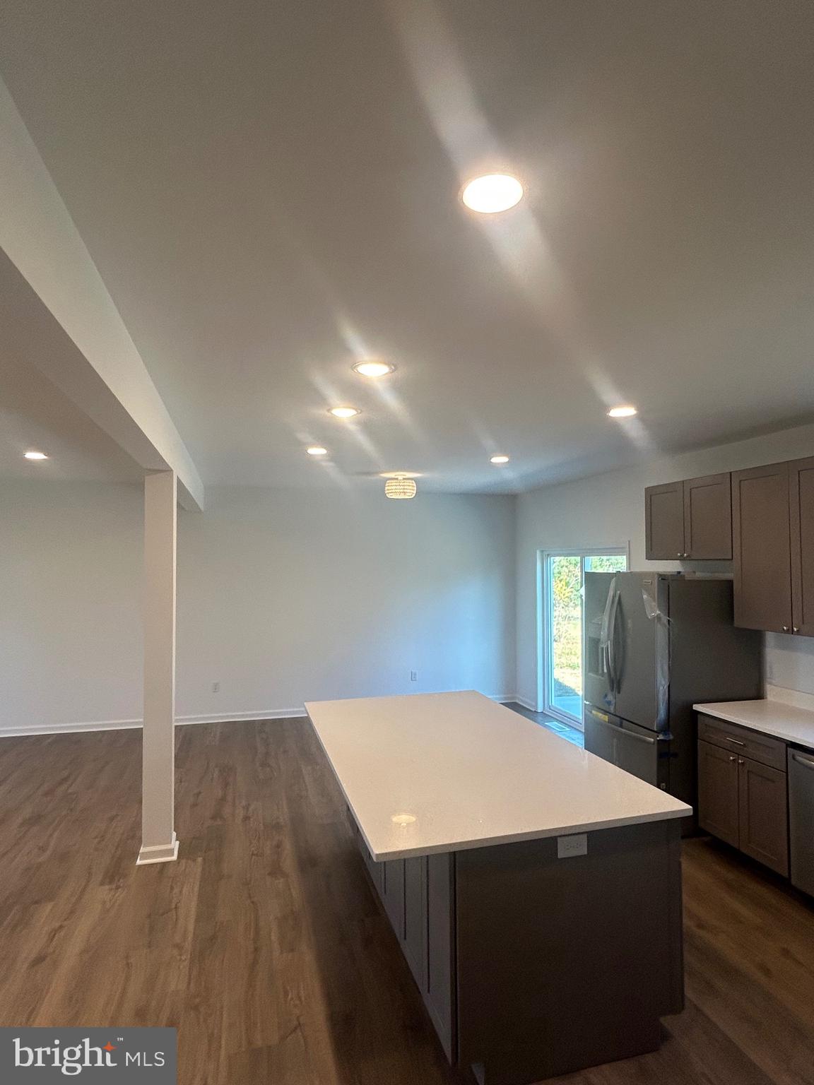 HOWARD SPEAKS - Residential