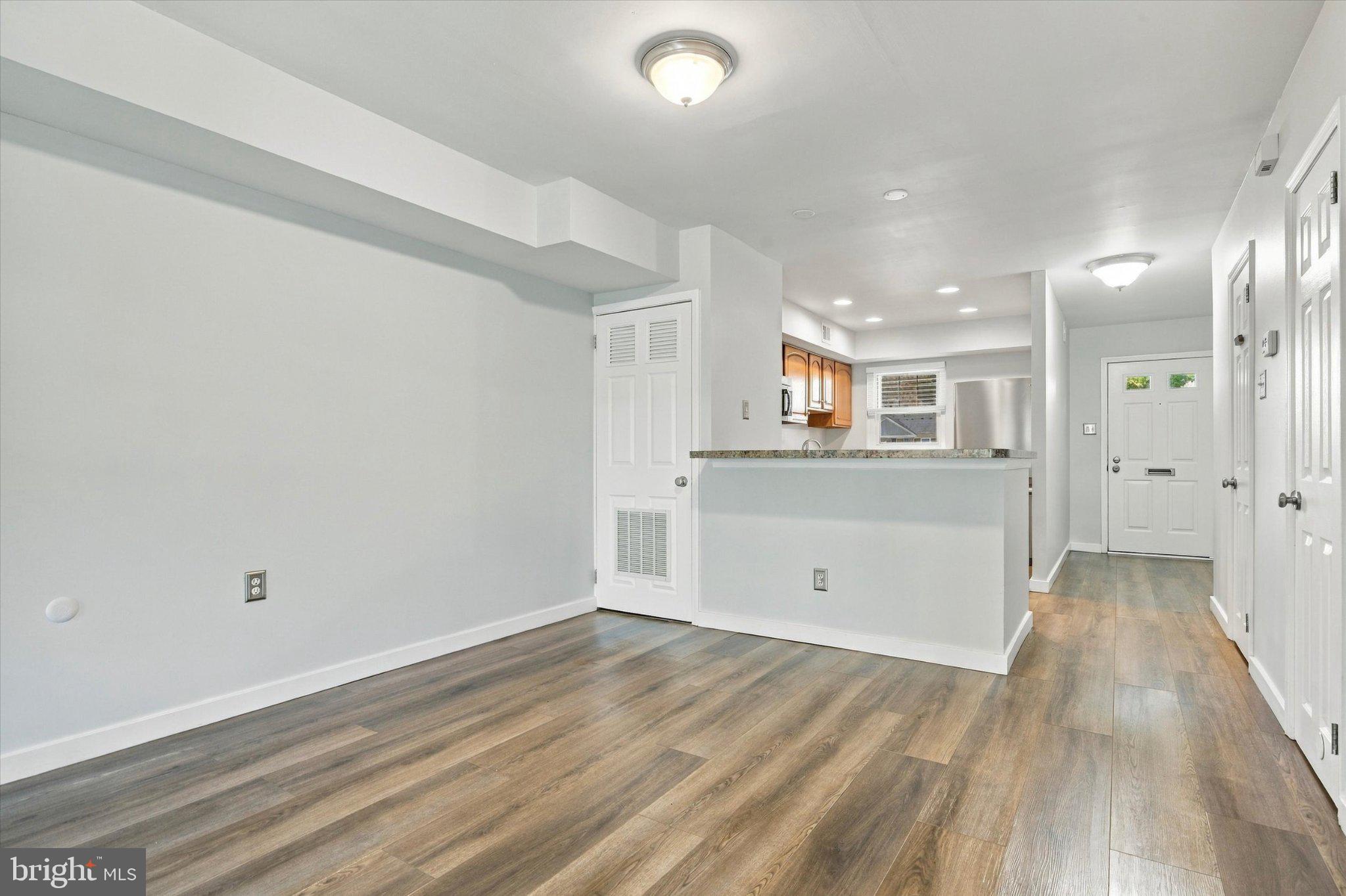 34 WINSTON COURT 105 U-34