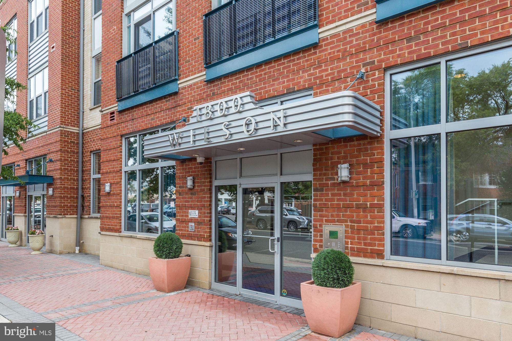 1800 WILSON - Residential