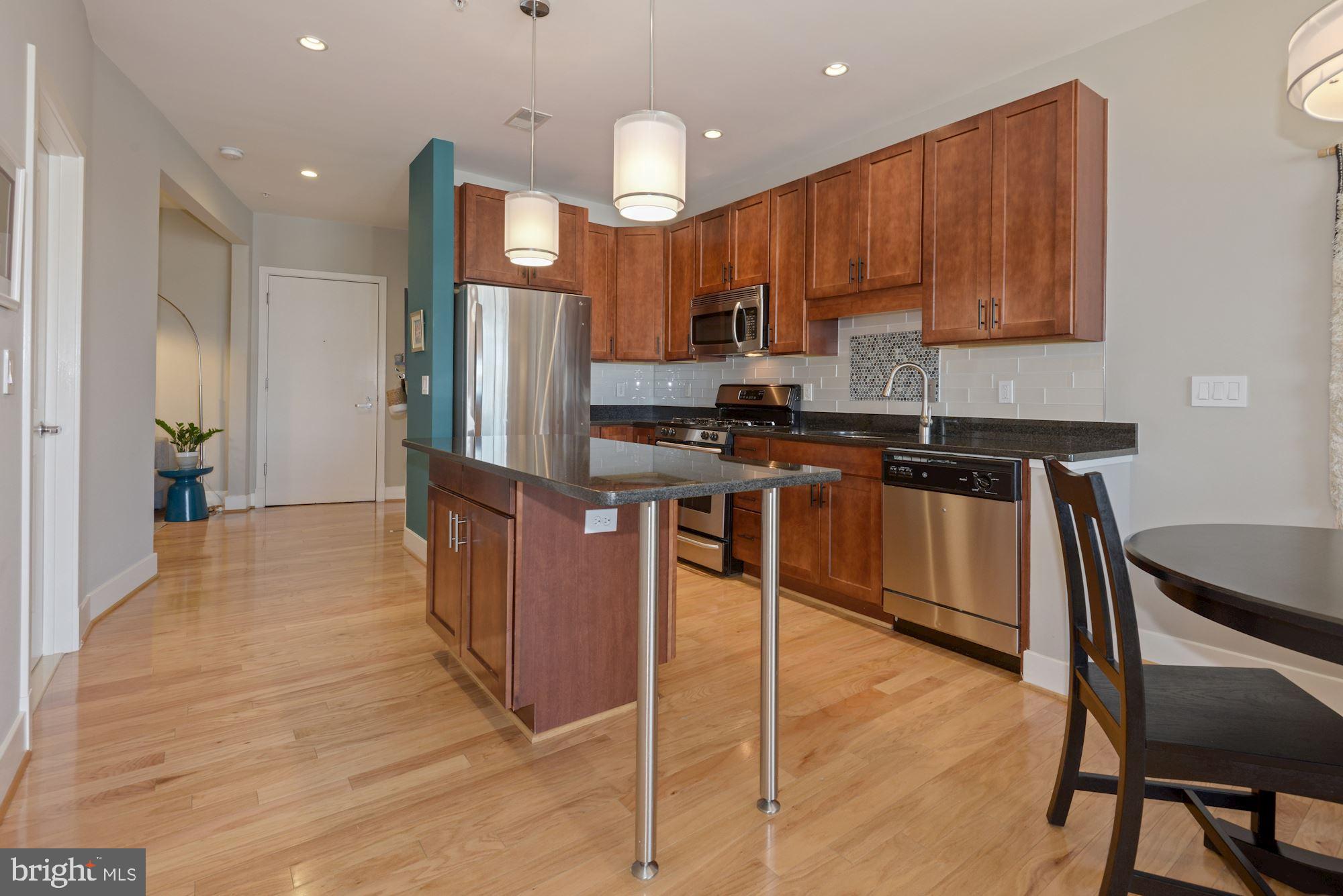 1800 WILSON - Residential