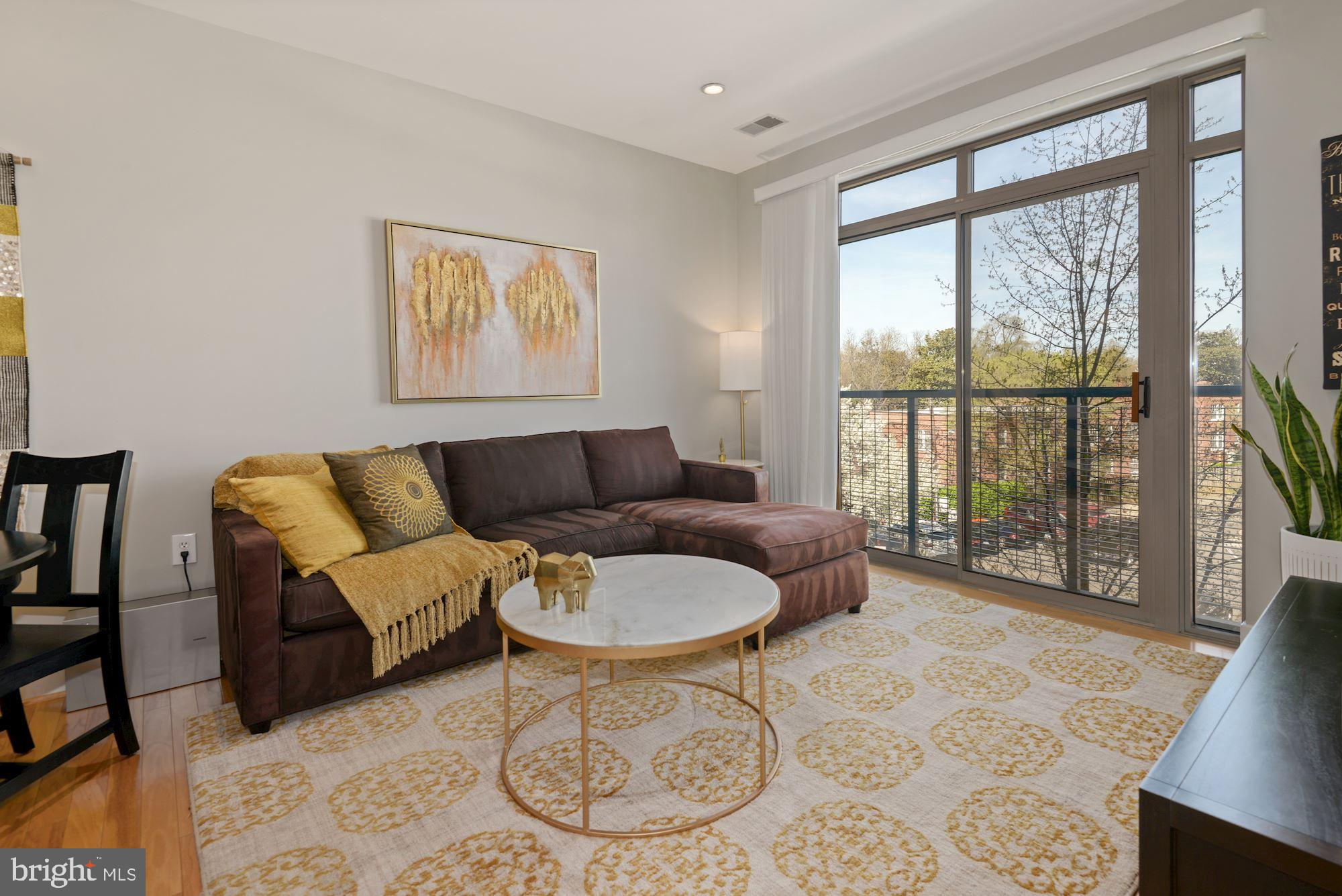 1800 WILSON - Residential