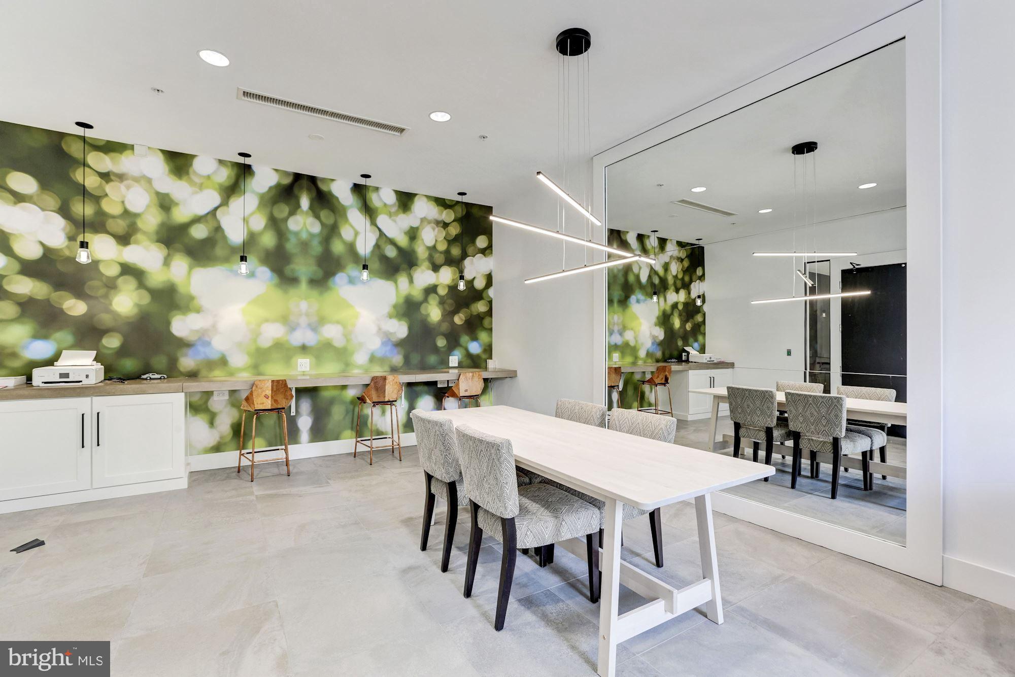 1800 WILSON - Residential