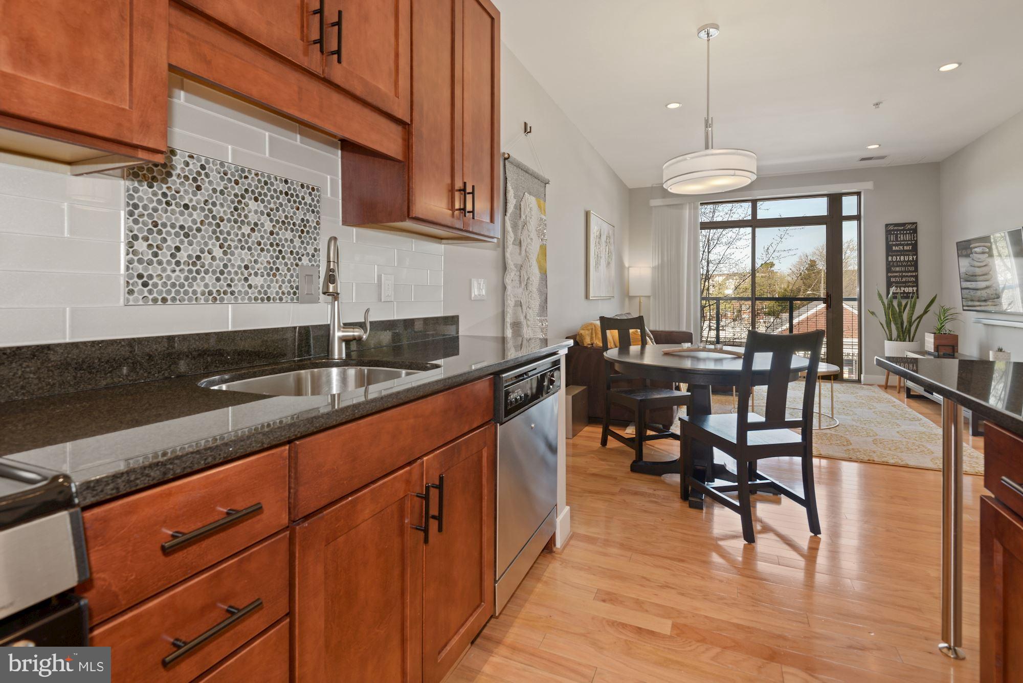 1800 WILSON - Residential