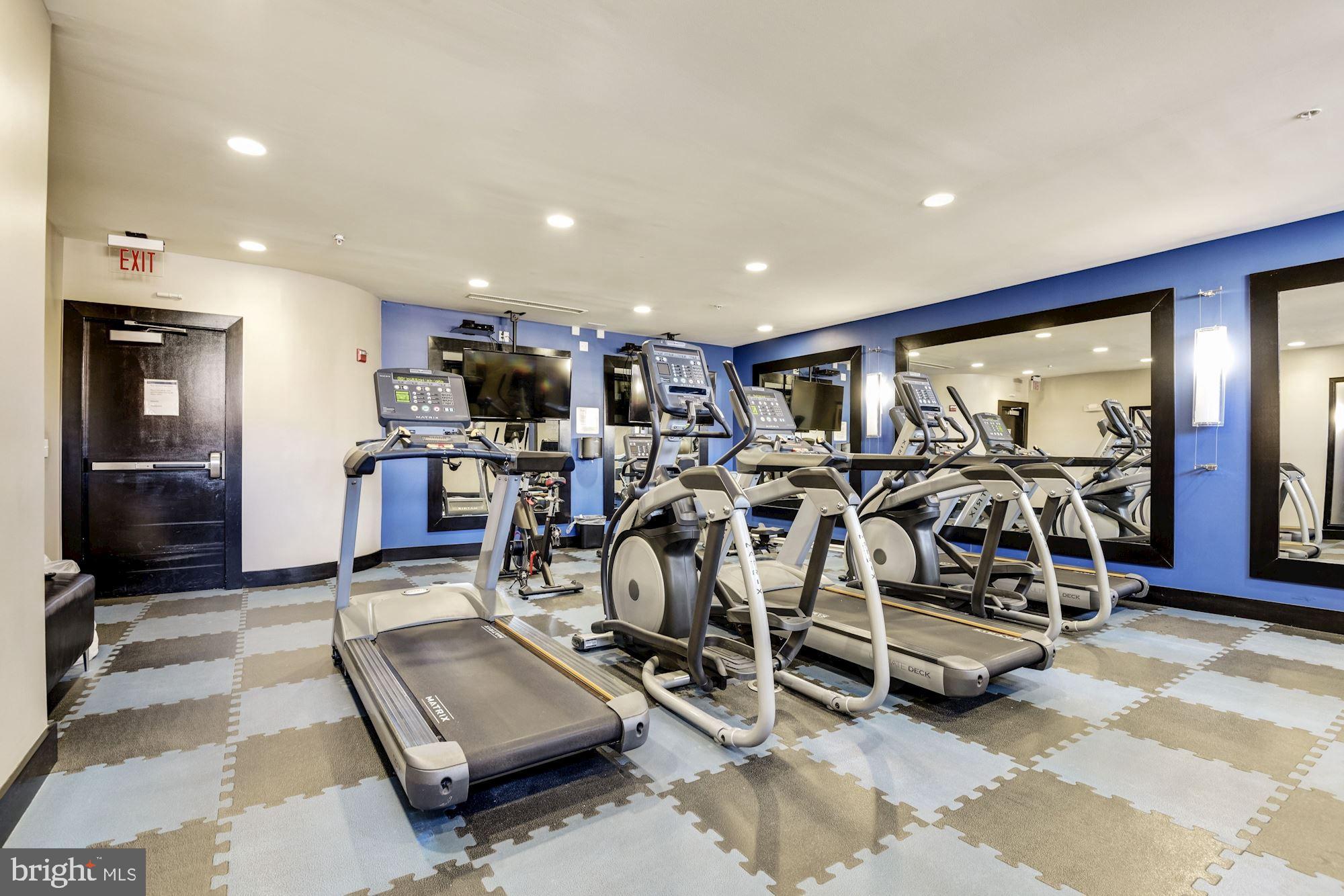 1800 WILSON - Residential