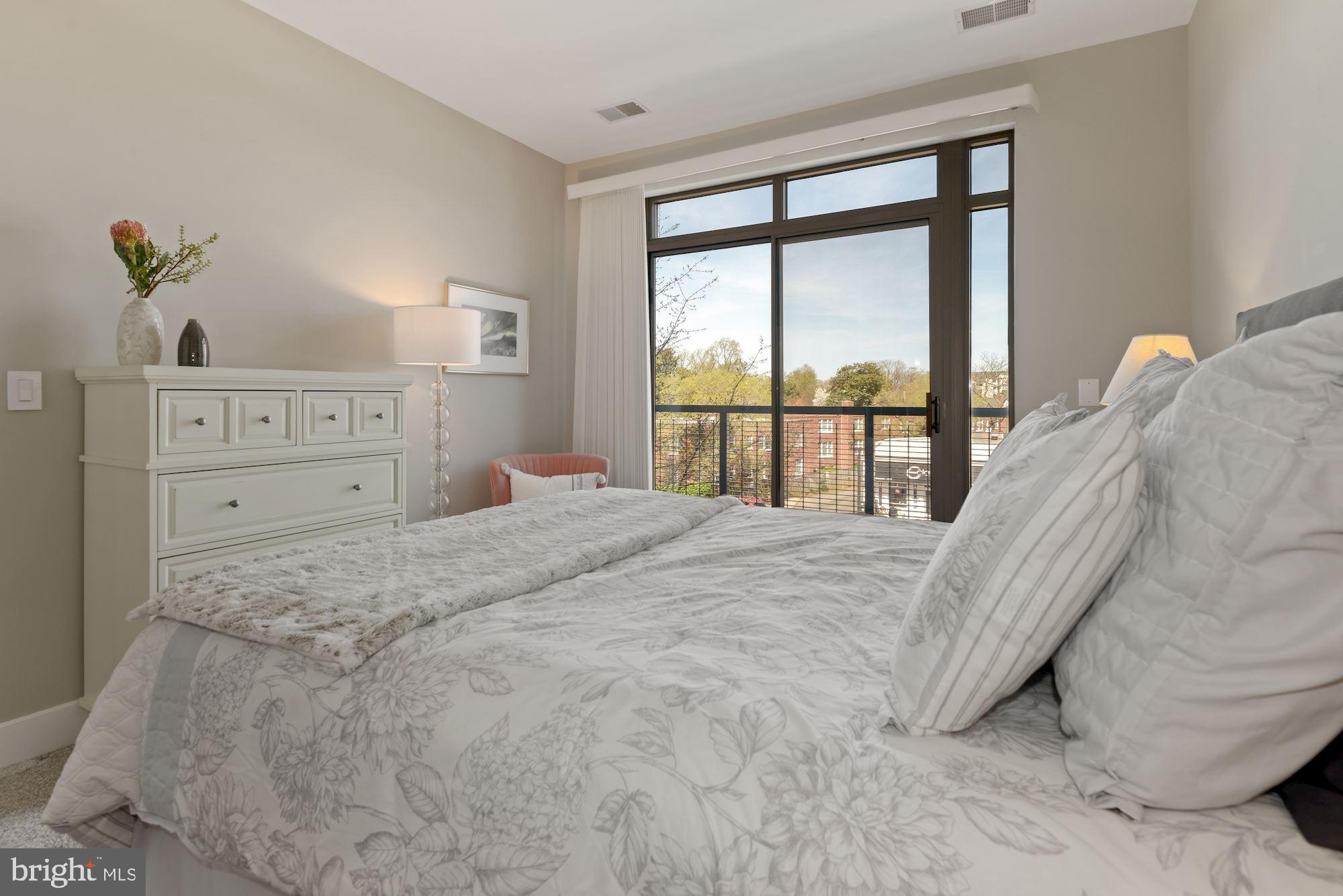 1800 WILSON - Residential