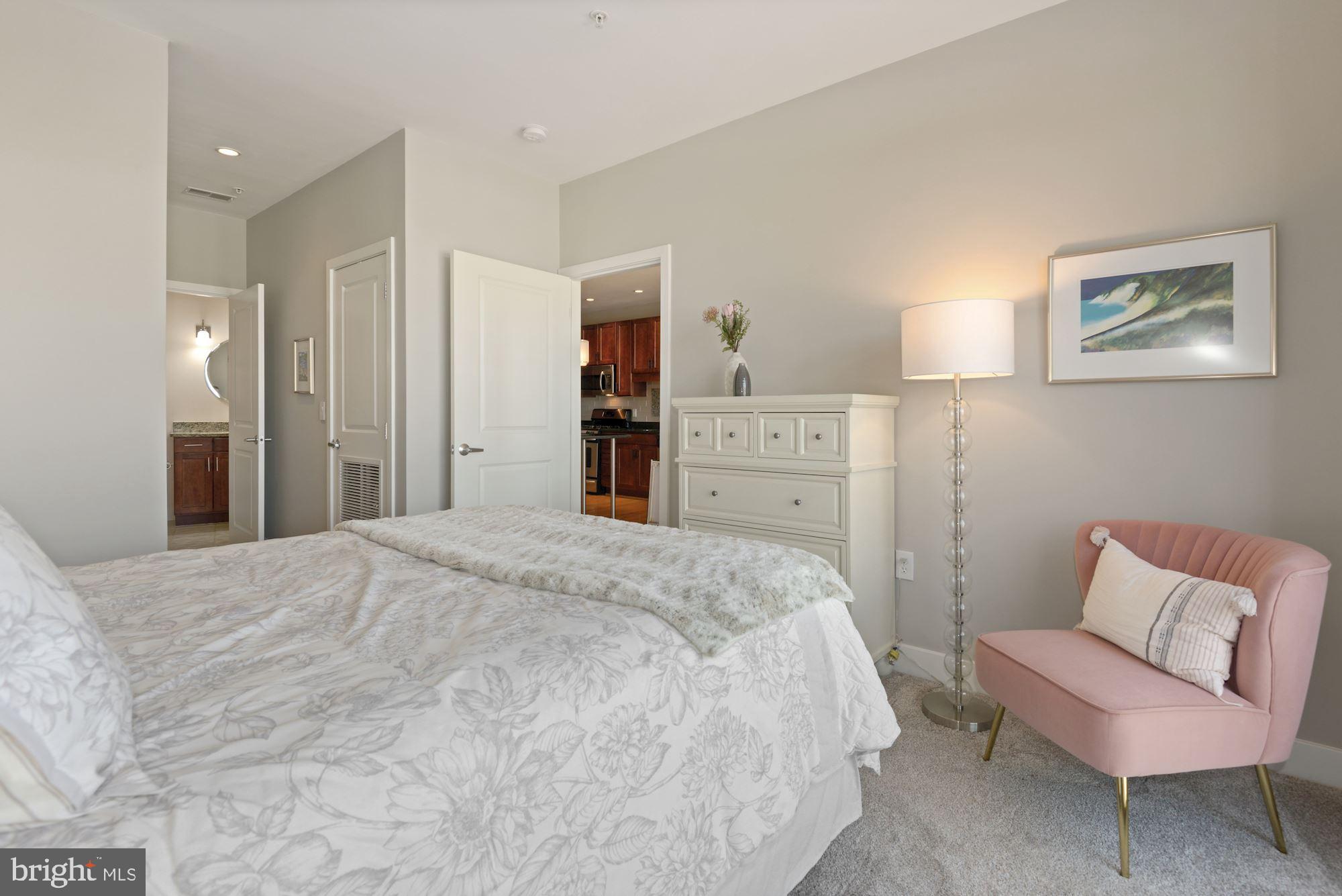 1800 WILSON - Residential