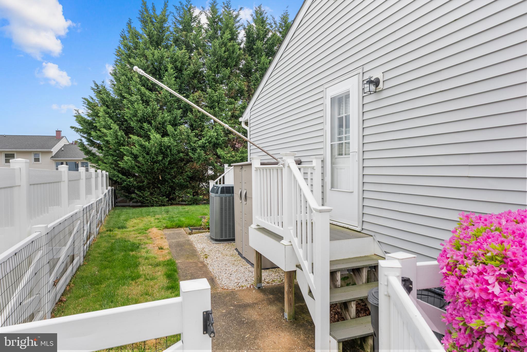 SILVERGATE VILLAGE - Residential