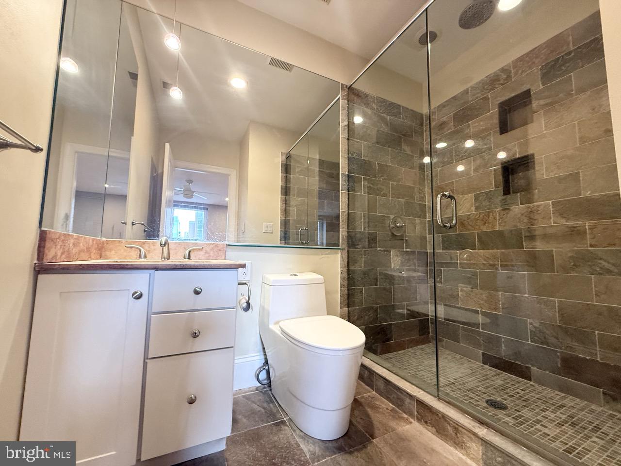 OLD CITY - Residential Lease