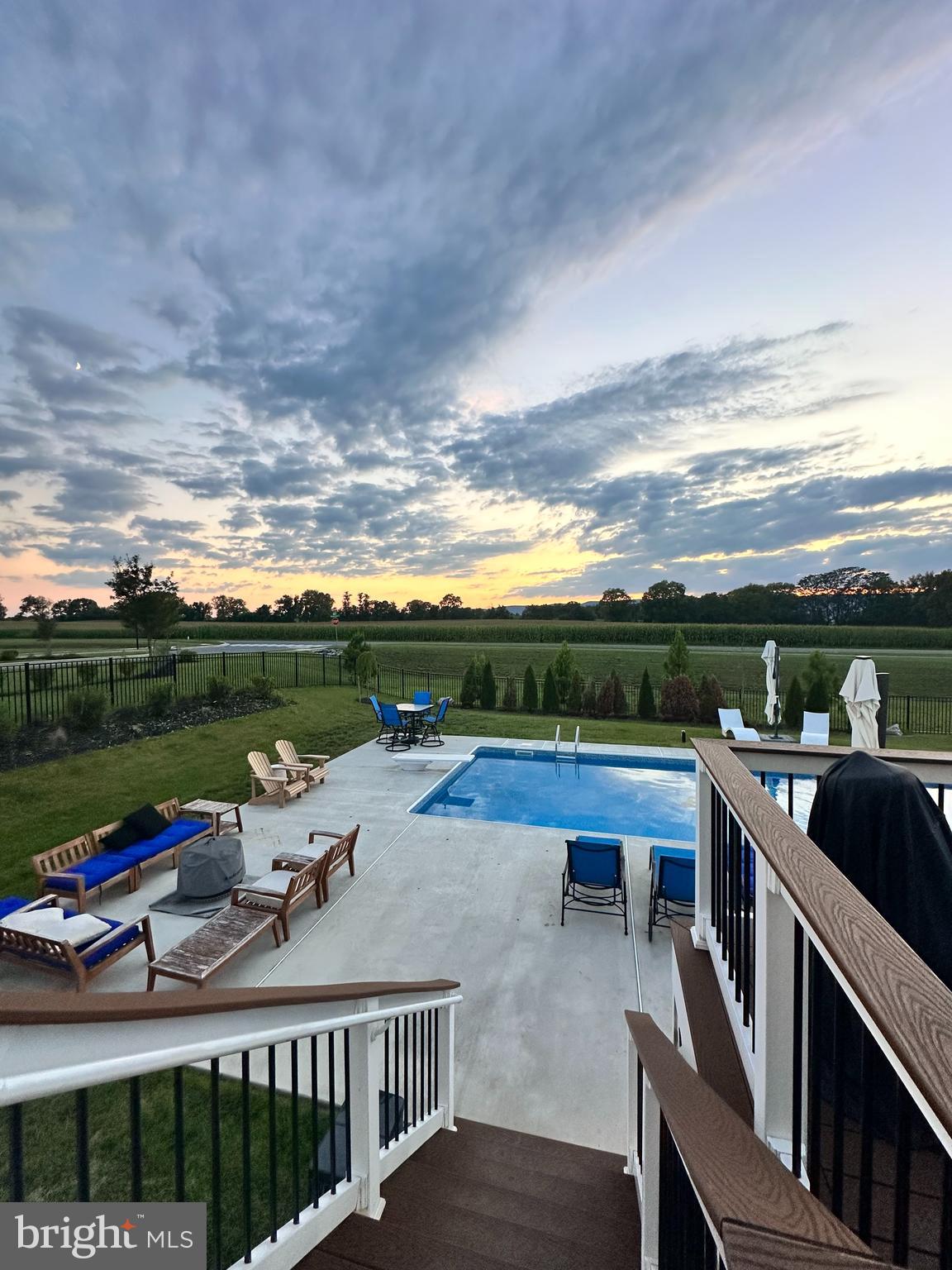 236 VISTA GLEN ROAD