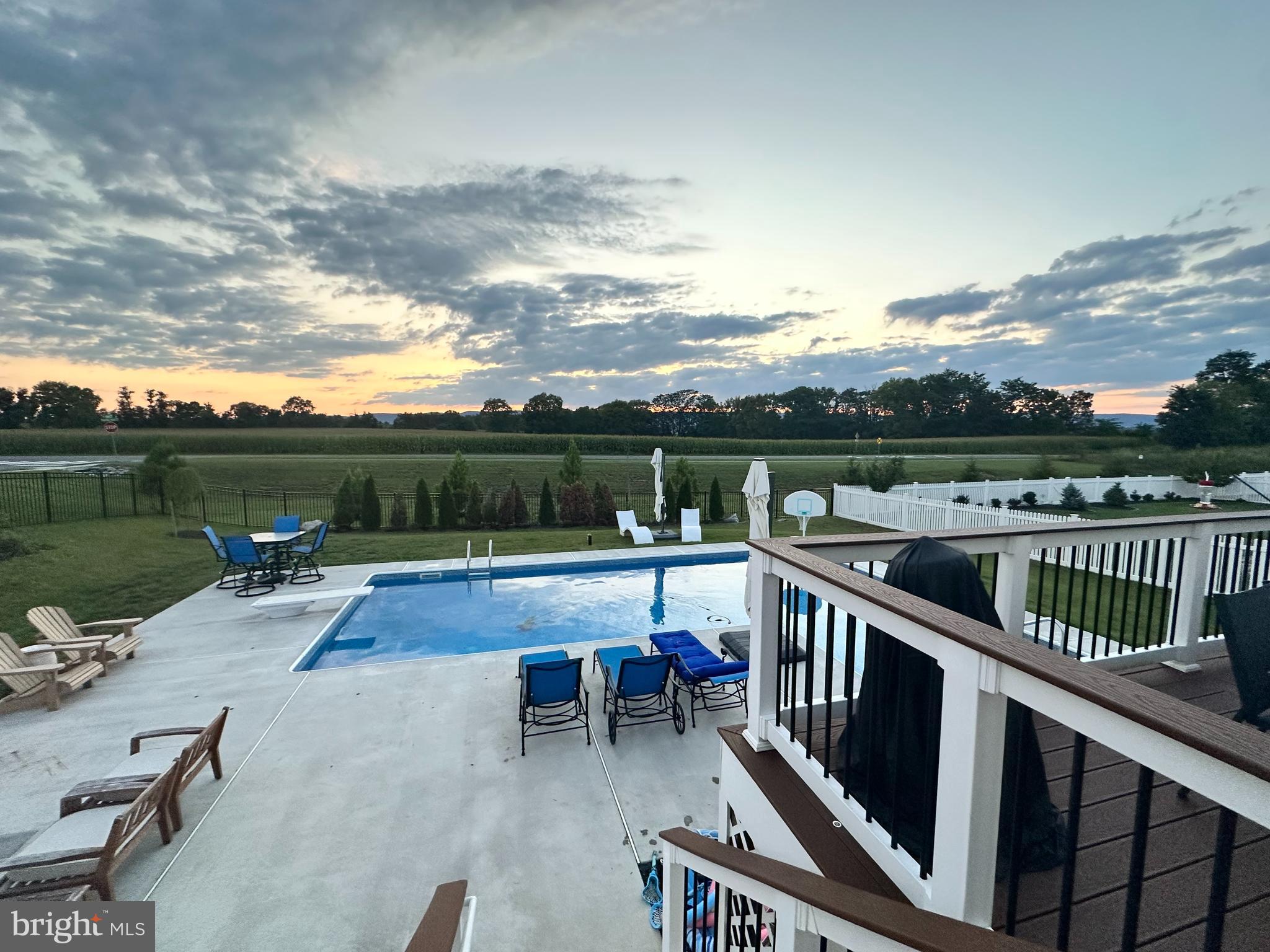 236 VISTA GLEN ROAD