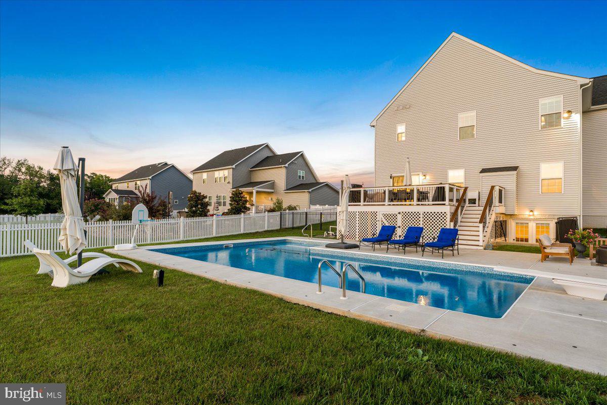 236 VISTA GLEN ROAD