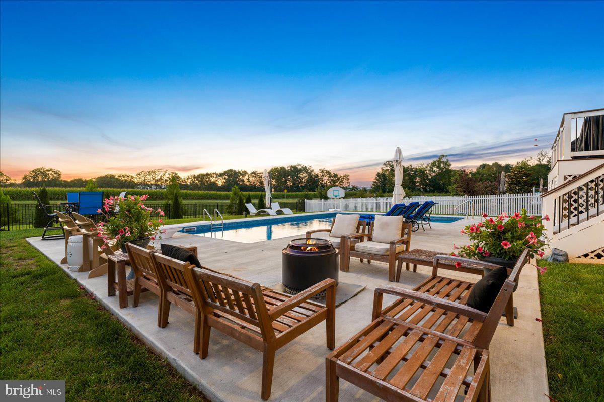 236 VISTA GLEN ROAD