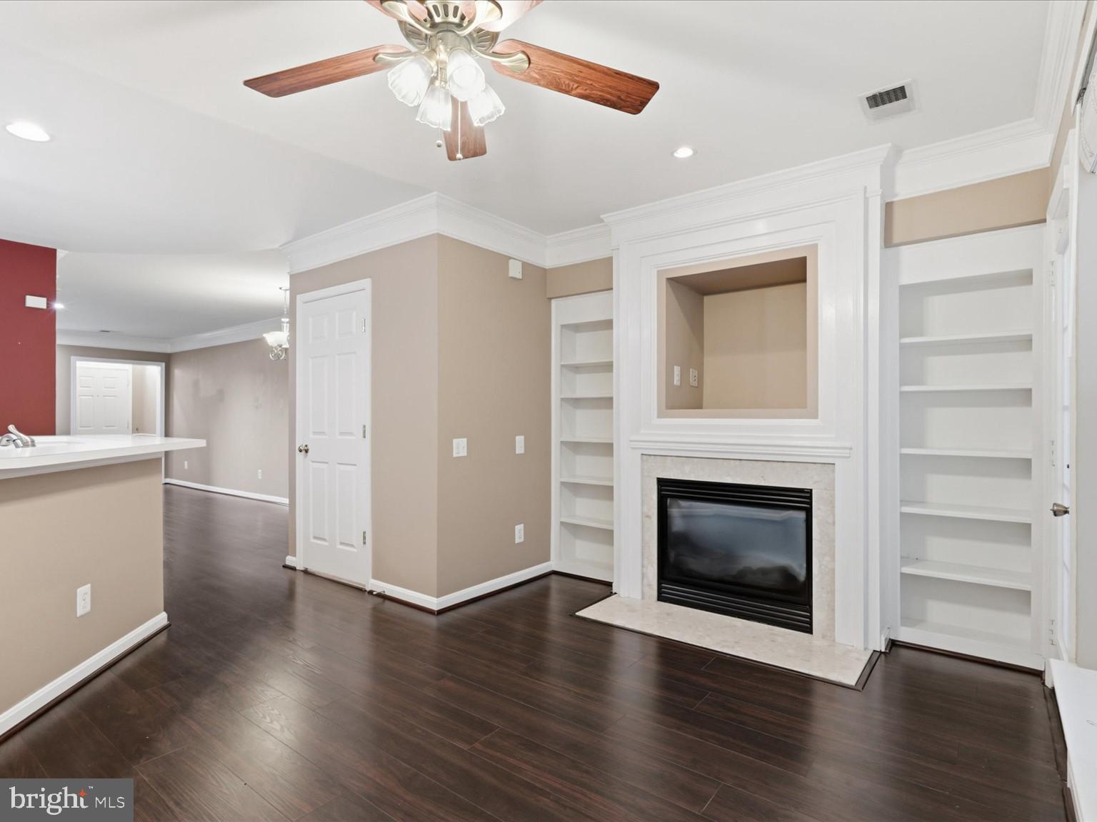 FAIR LAKES - Residential