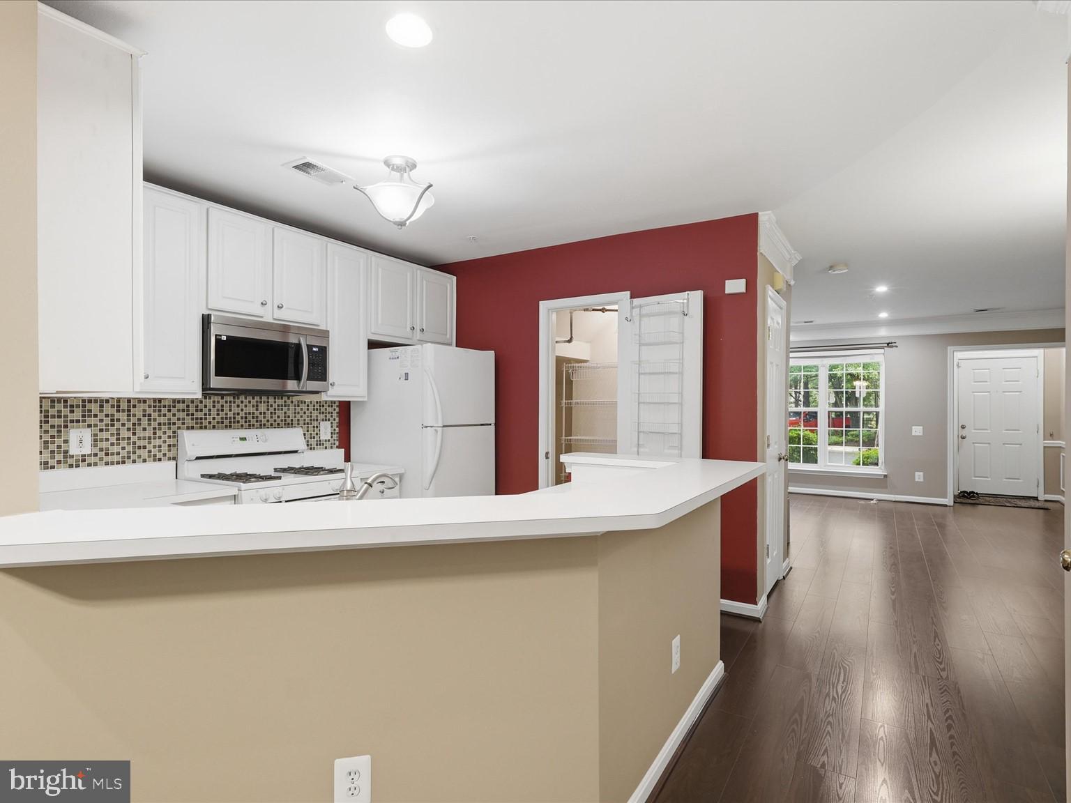 FAIR LAKES - Residential