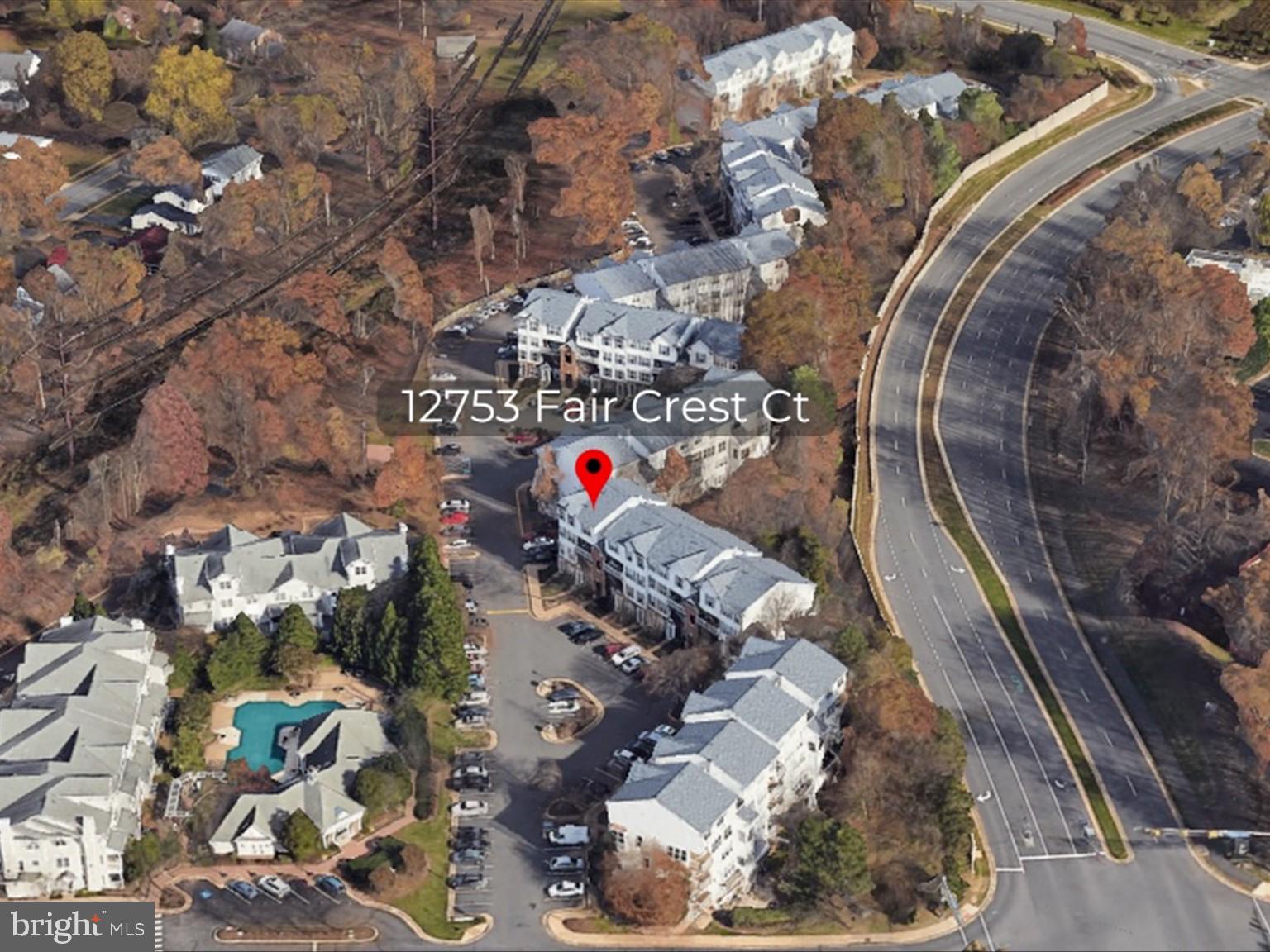 FAIR LAKES - Residential