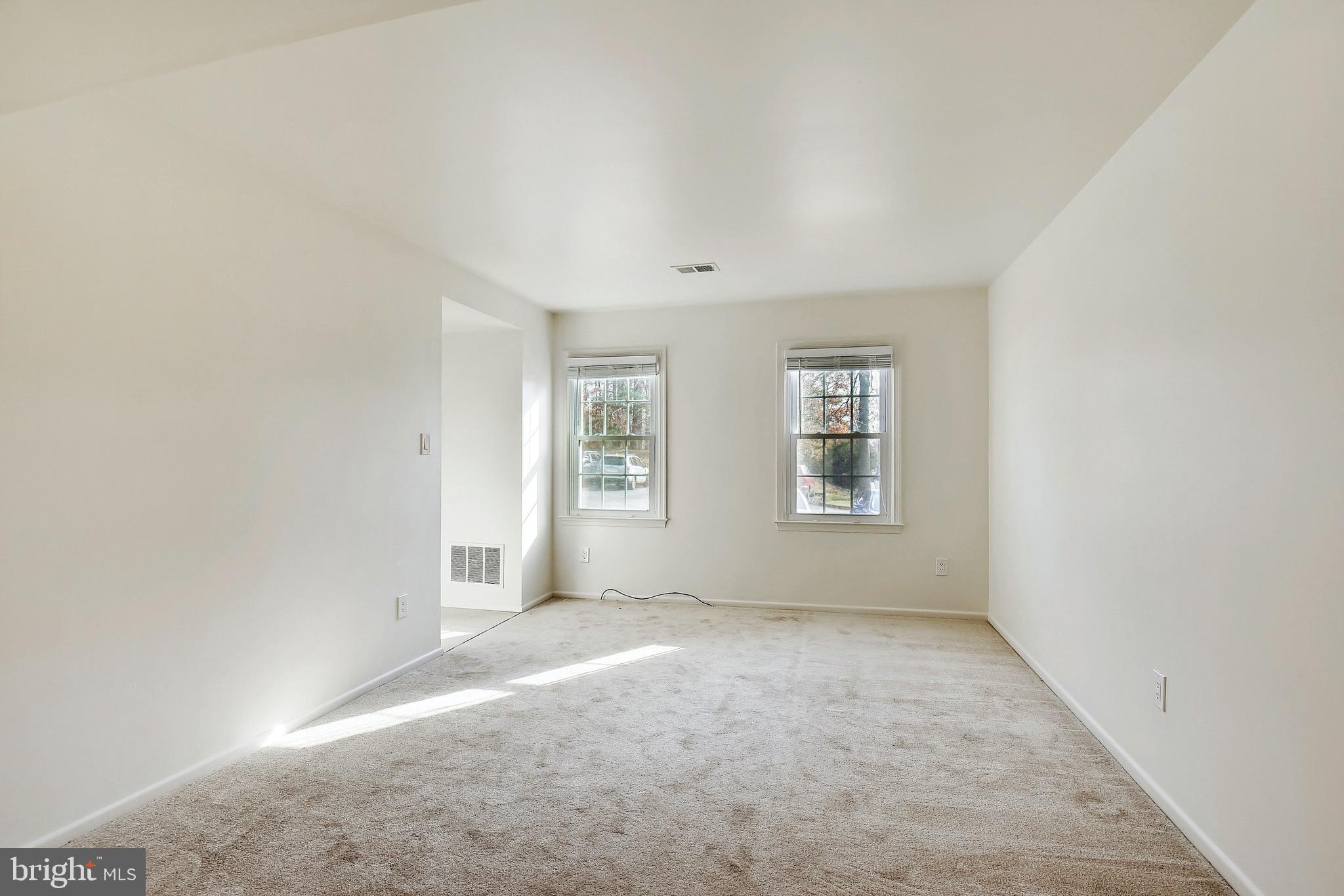 NEWINGTON STATION - Residential