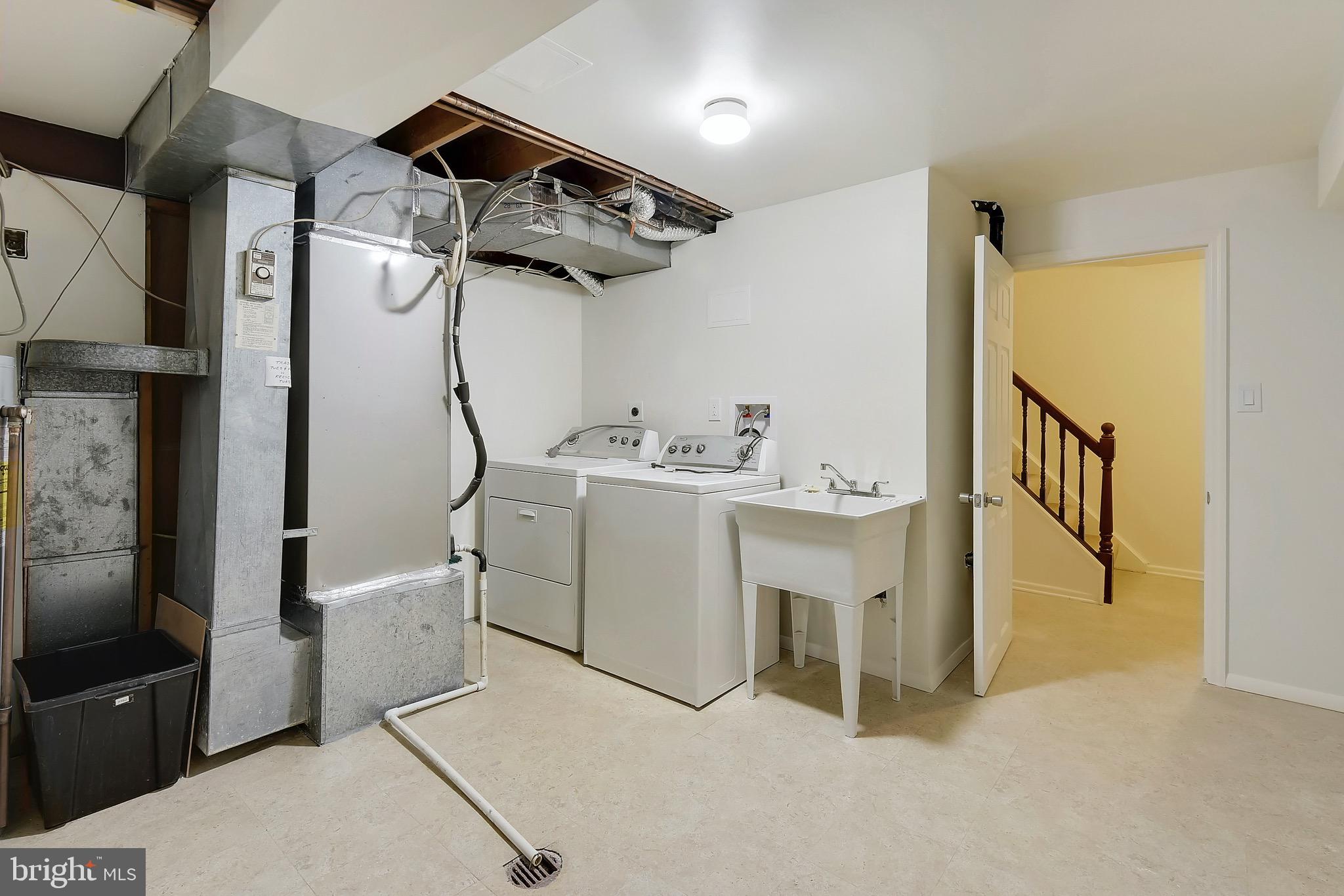 NEWINGTON STATION - Residential