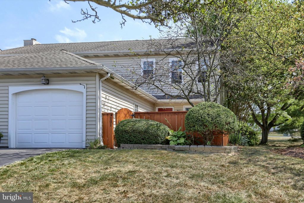 Photo of 101 TREETOPS DR, LANCASTER, PA 17601 (MLS # PALA2040260)