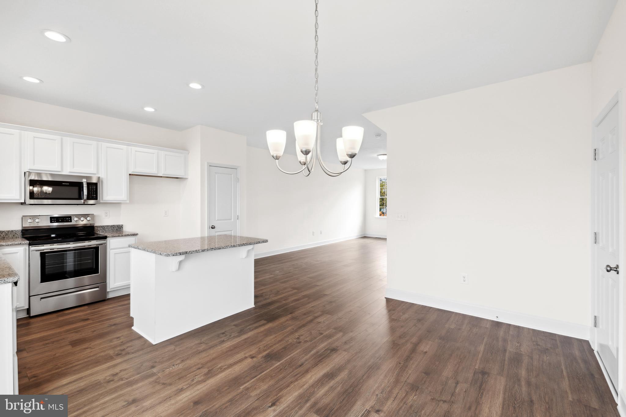 KINGS COURT AT BROWNSTONE - Residential