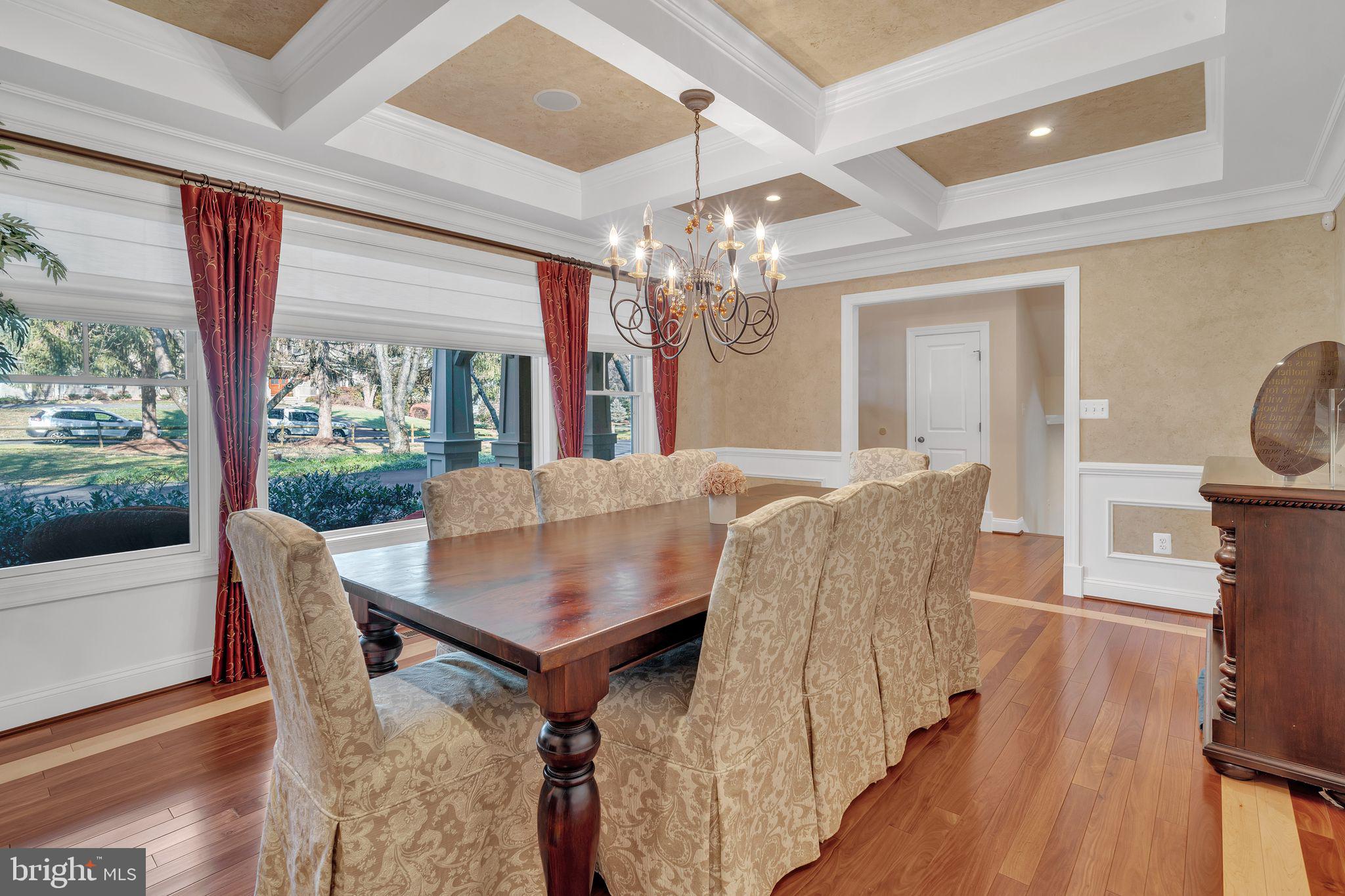 WILLIAMSBURG GARDENS - Residential