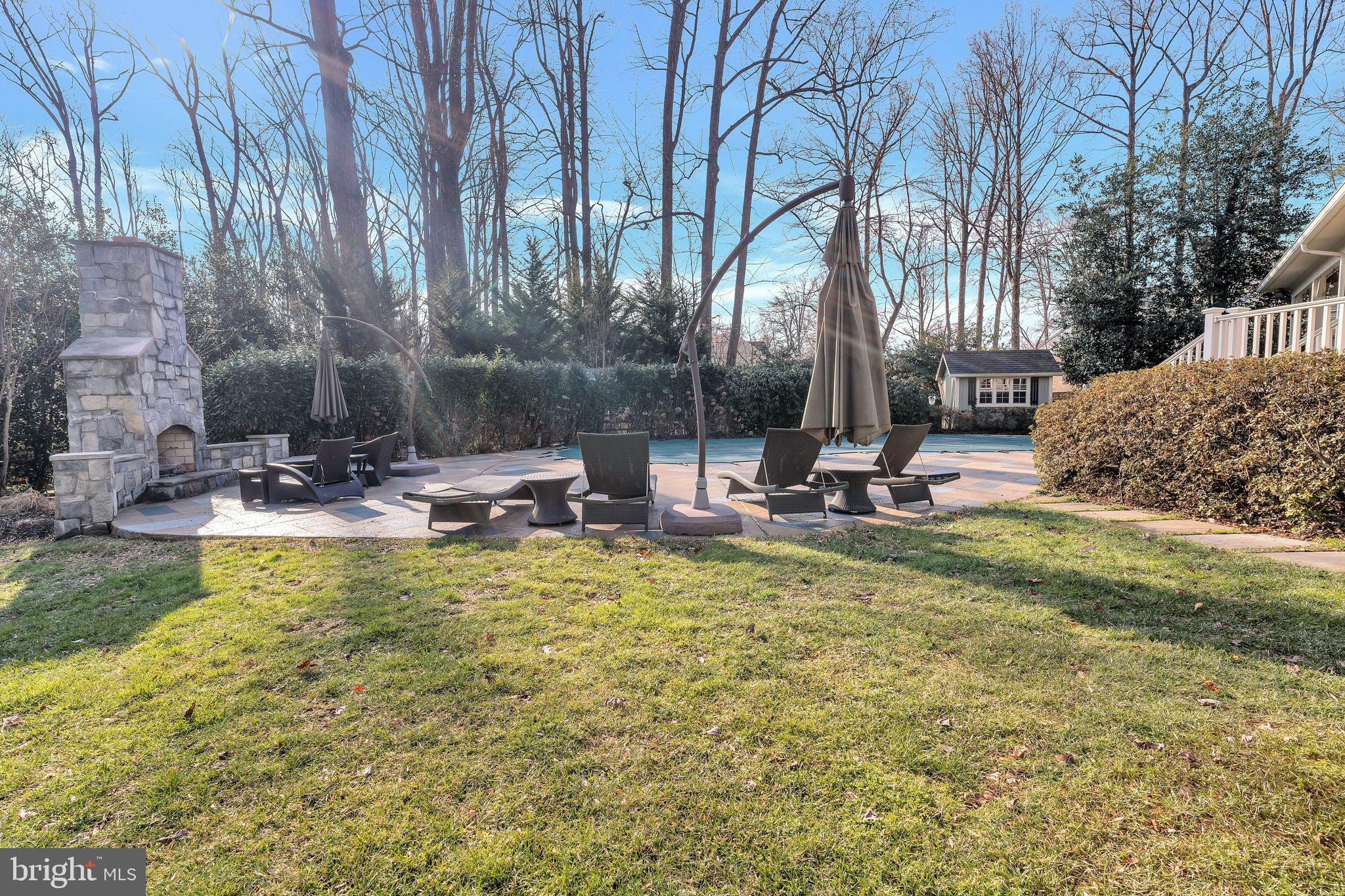 WILLIAMSBURG GARDENS - Residential