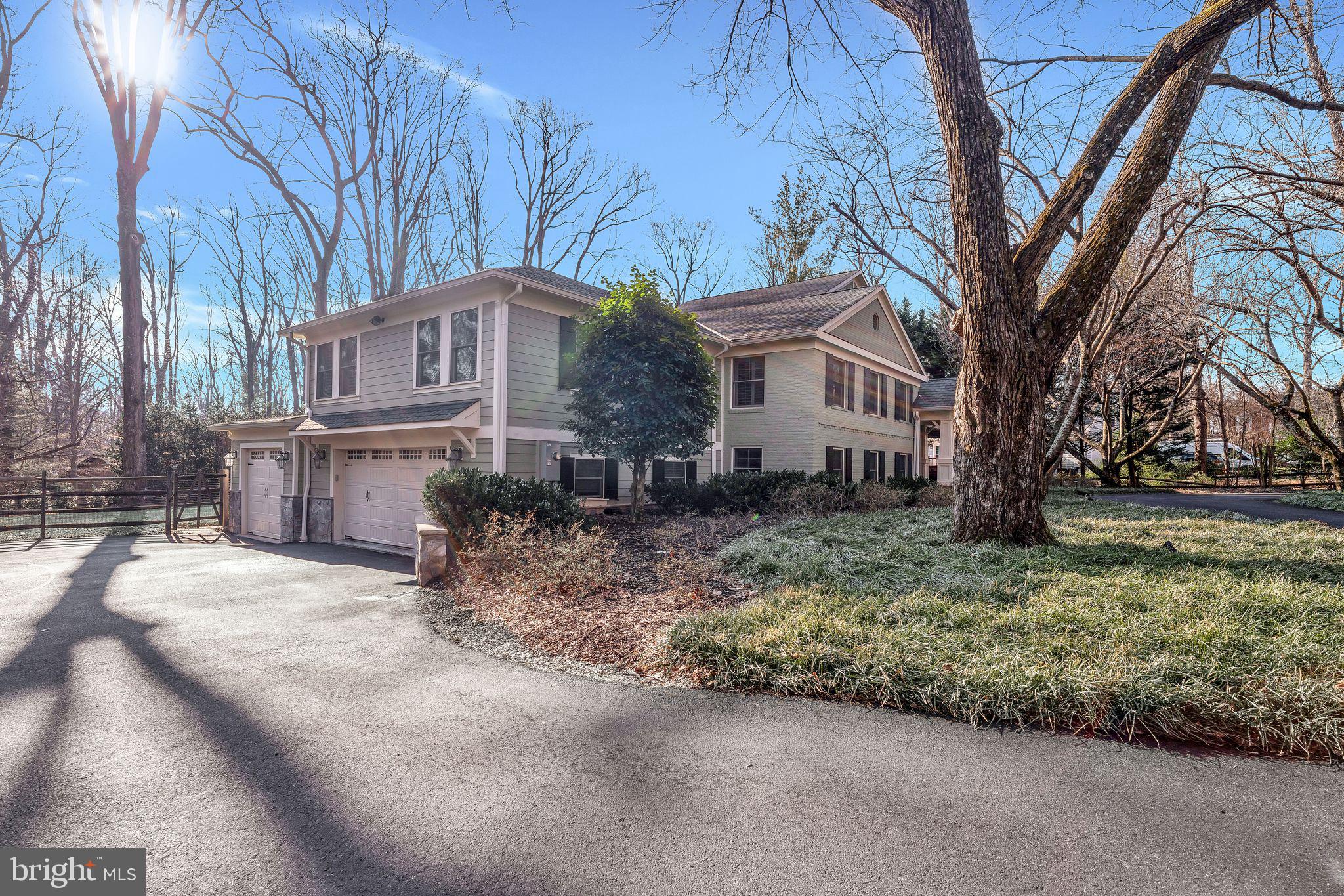 WILLIAMSBURG GARDENS - Residential