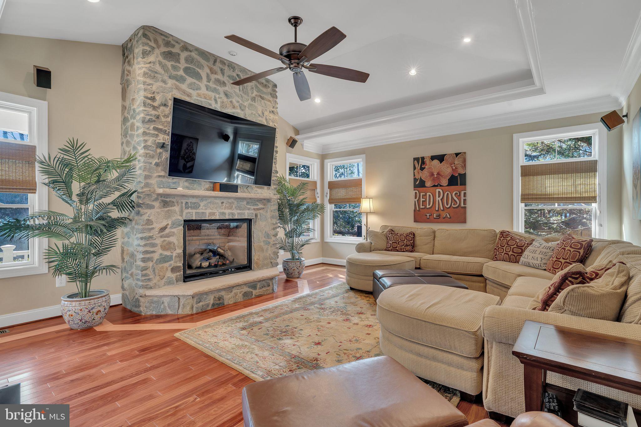 WILLIAMSBURG GARDENS - Residential