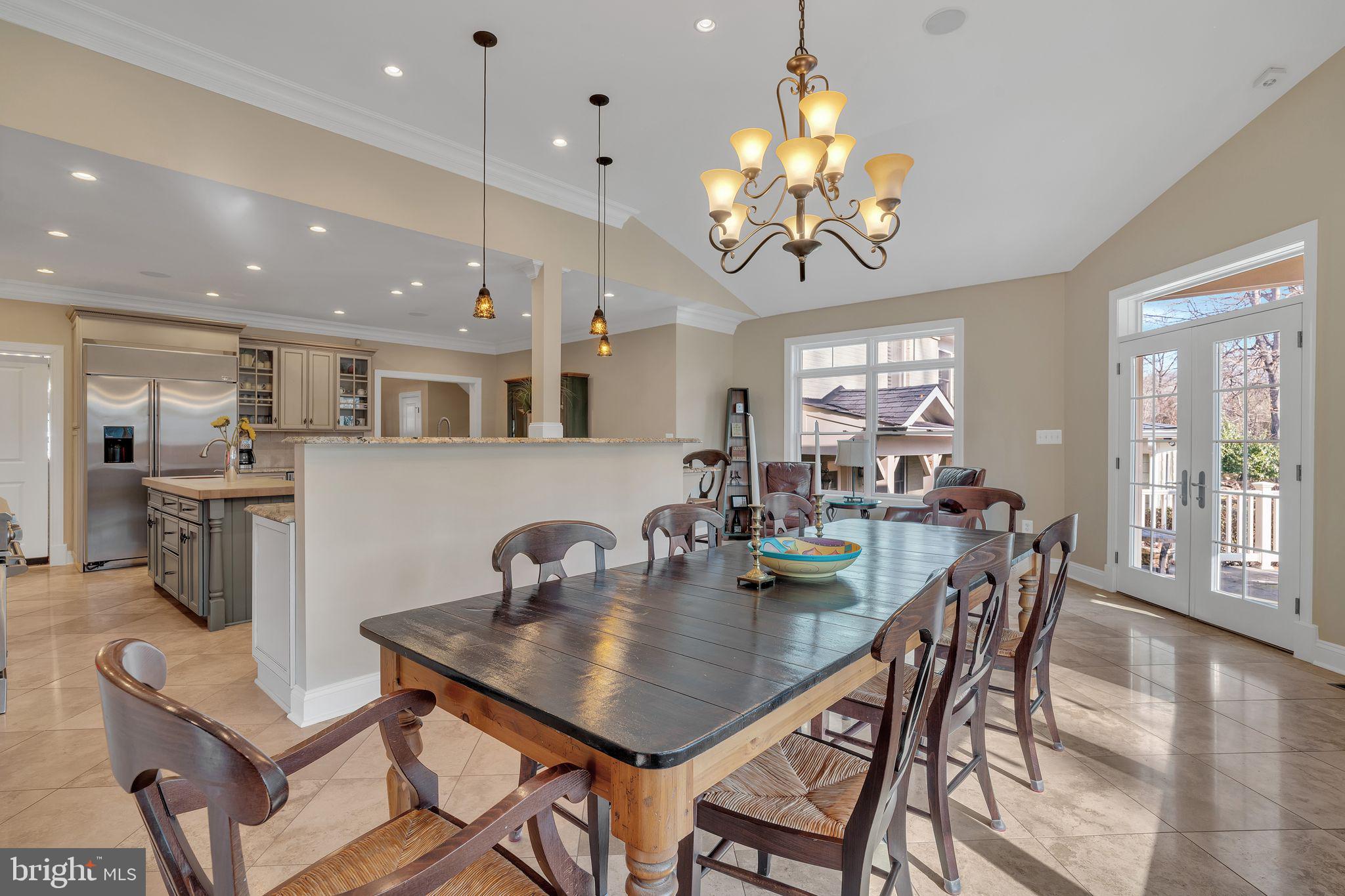 WILLIAMSBURG GARDENS - Residential