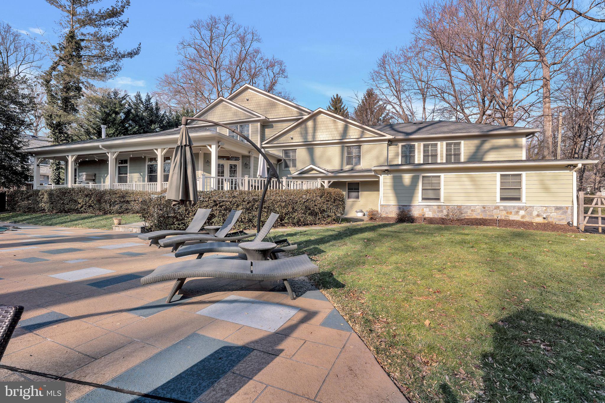 WILLIAMSBURG GARDENS - Residential