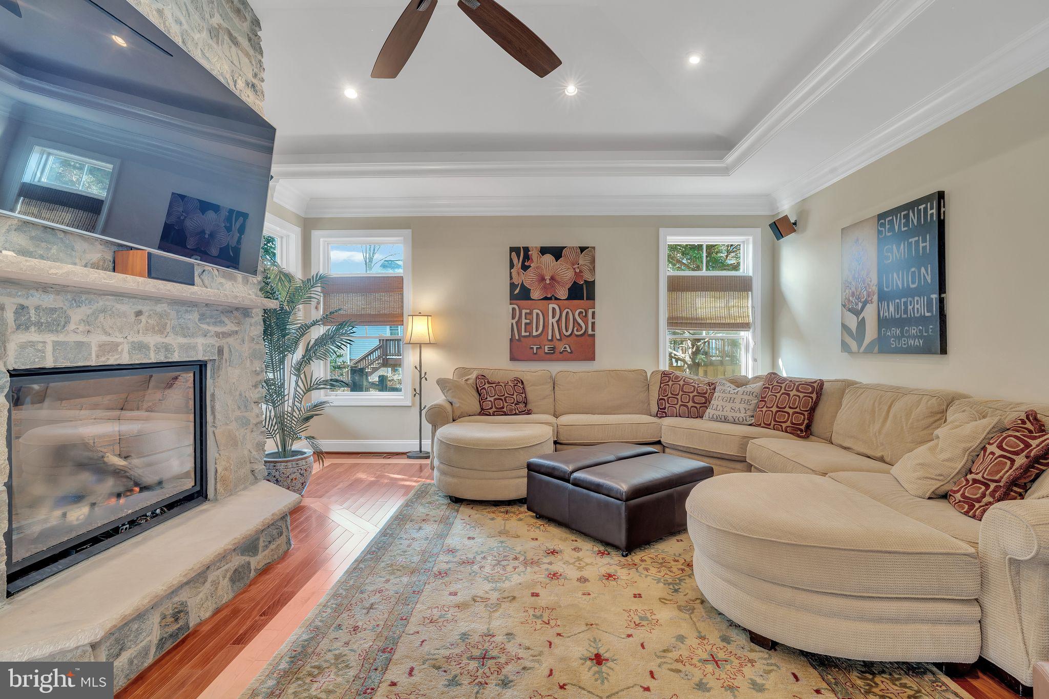 WILLIAMSBURG GARDENS - Residential