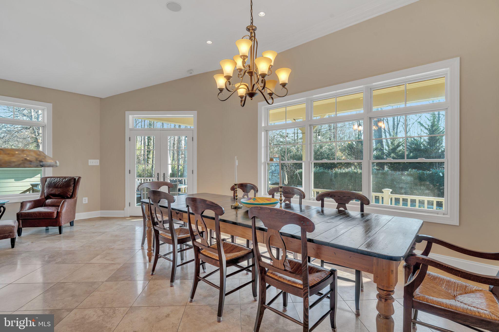 WILLIAMSBURG GARDENS - Residential