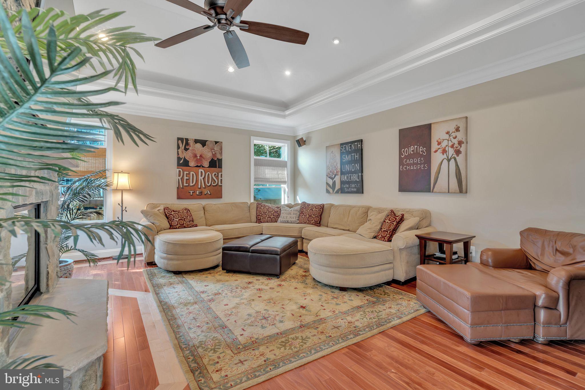 WILLIAMSBURG GARDENS - Residential