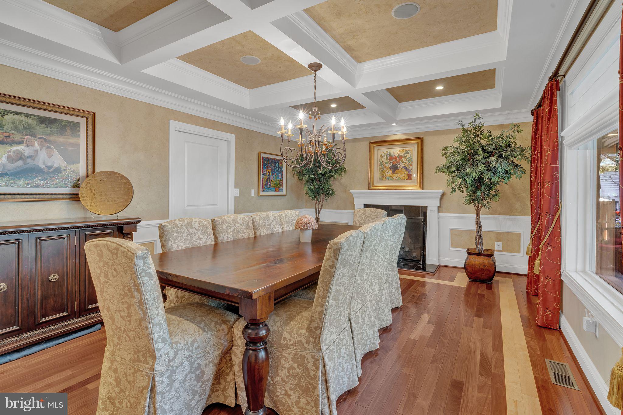 WILLIAMSBURG GARDENS - Residential