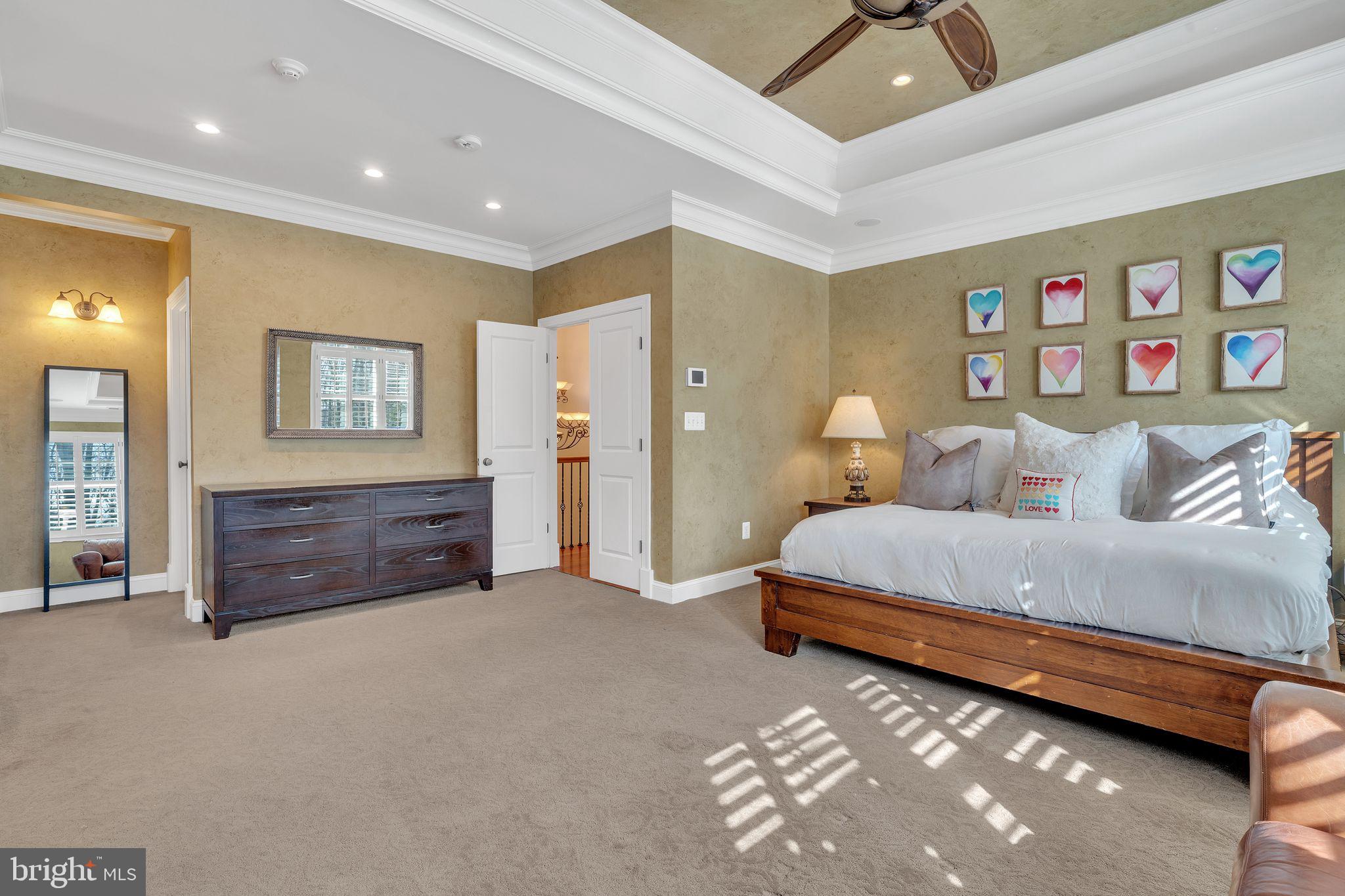 WILLIAMSBURG GARDENS - Residential