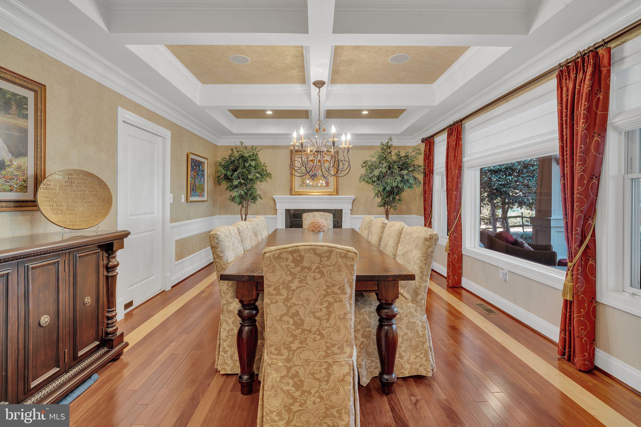 WILLIAMSBURG GARDENS - Residential